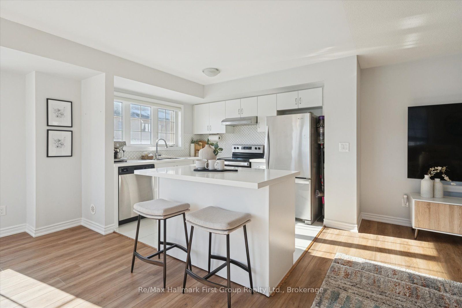 40 Porcelain Way Property Photo 7