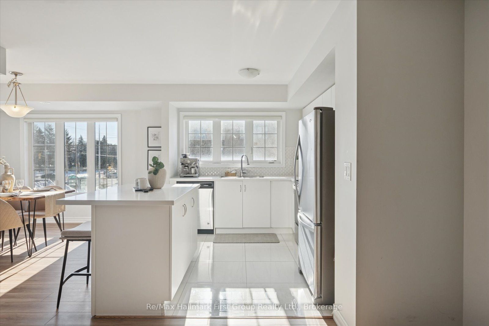 40 Porcelain Way Property Photo 9
