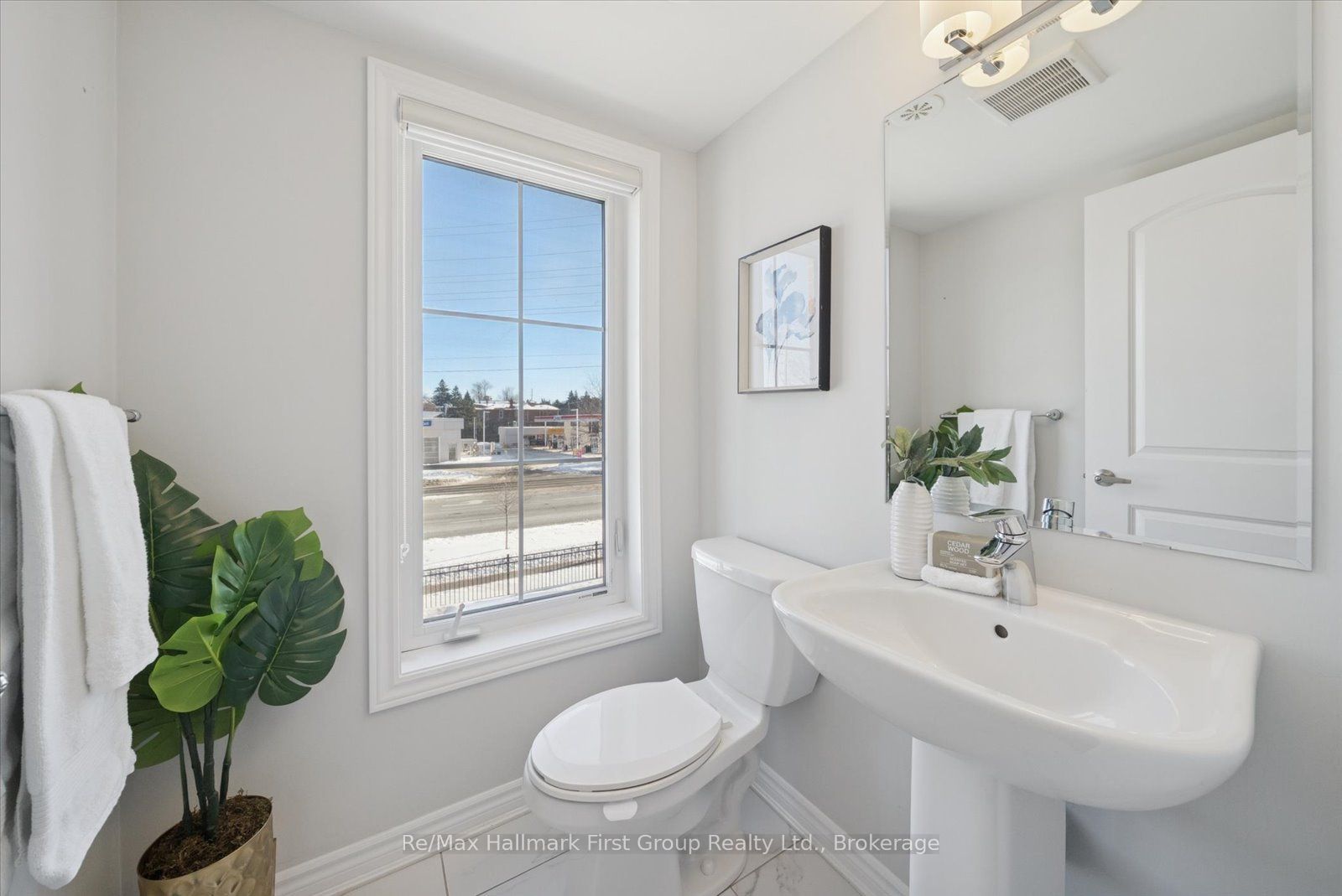 40 Porcelain Way Property Photo 12