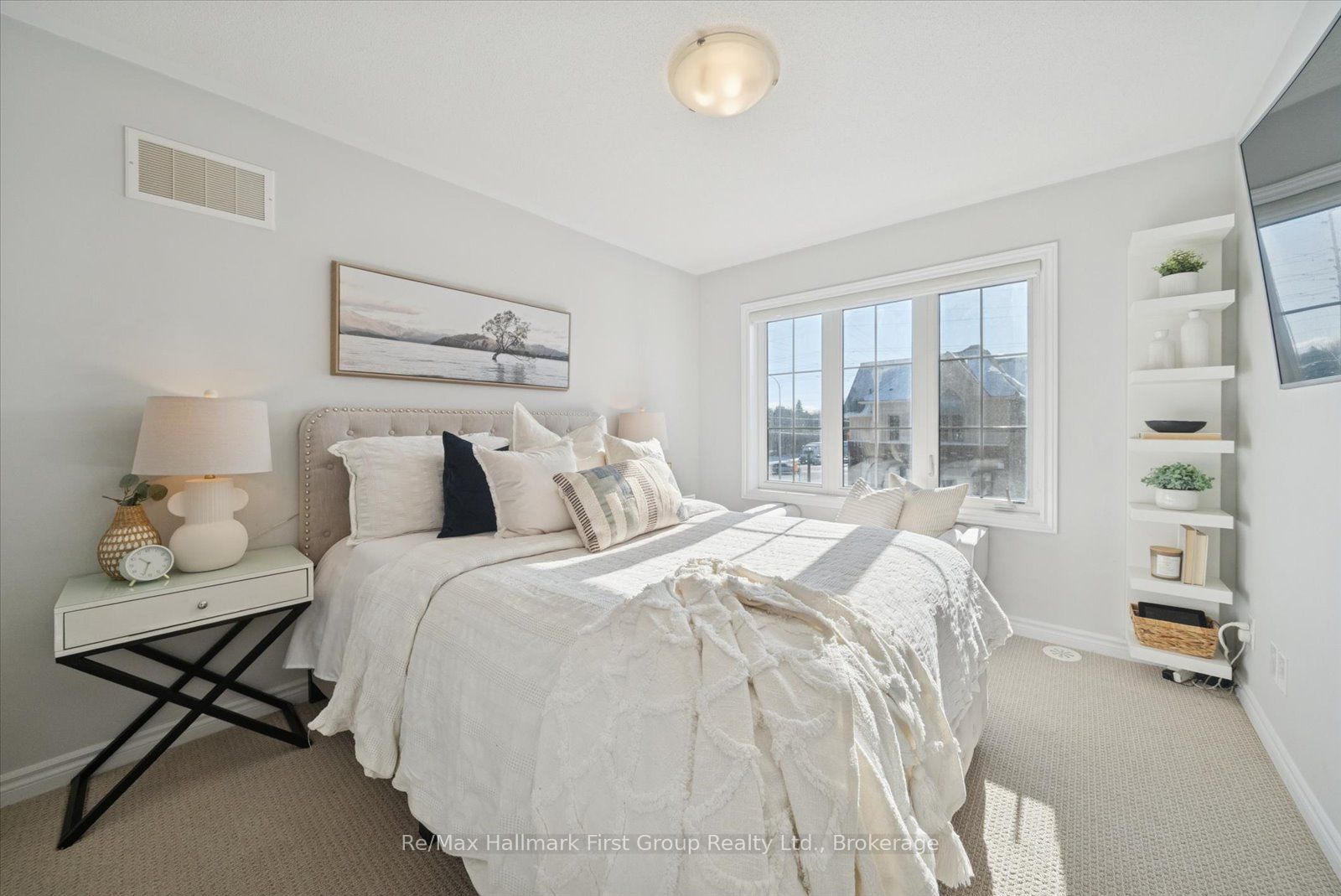 40 Porcelain Way Property Photo 13
