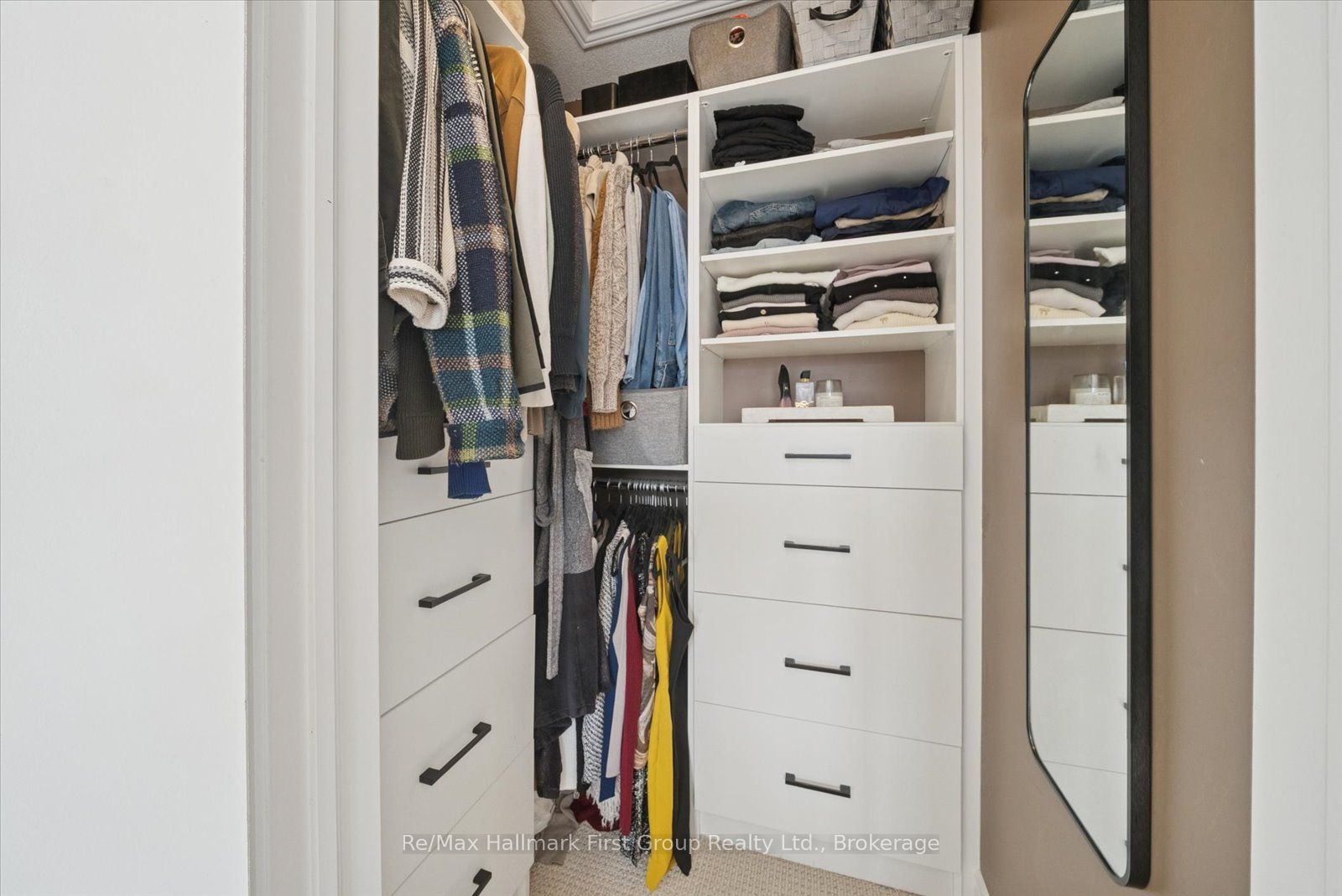 40 Porcelain Way Property Photo 15