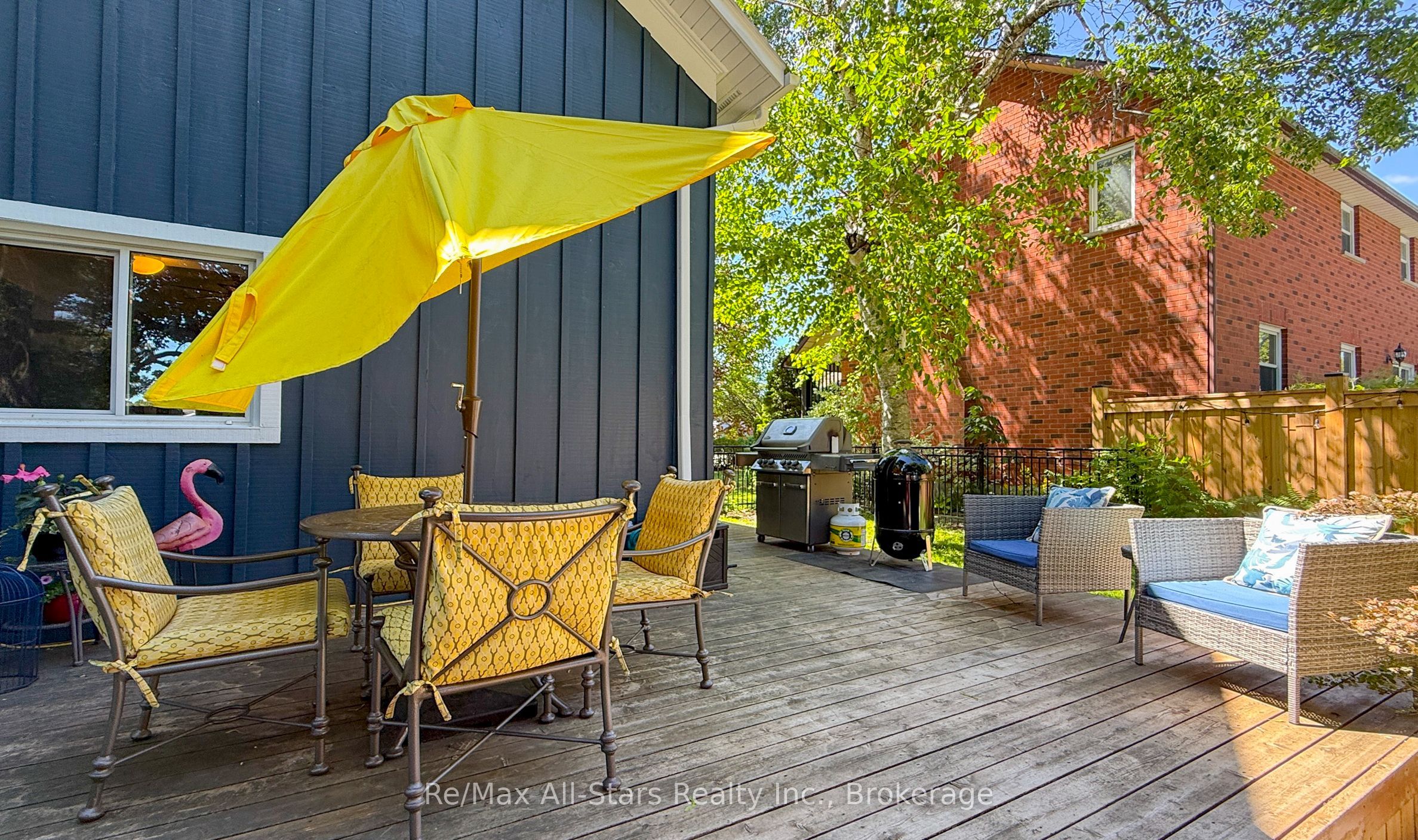 36 Emily Street E Property Photo 37