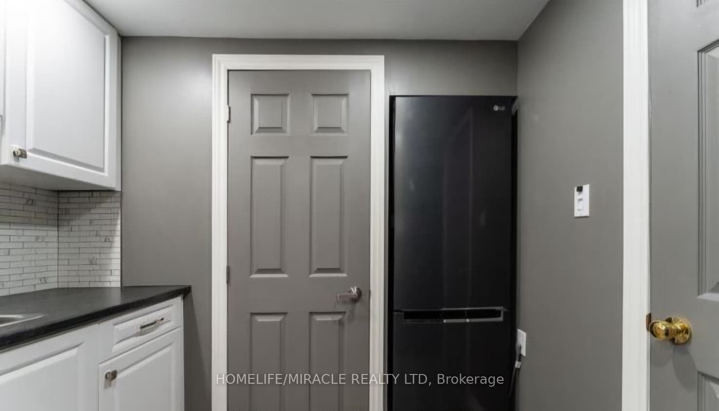 46 Orchard View Boulevard Property Photo 7