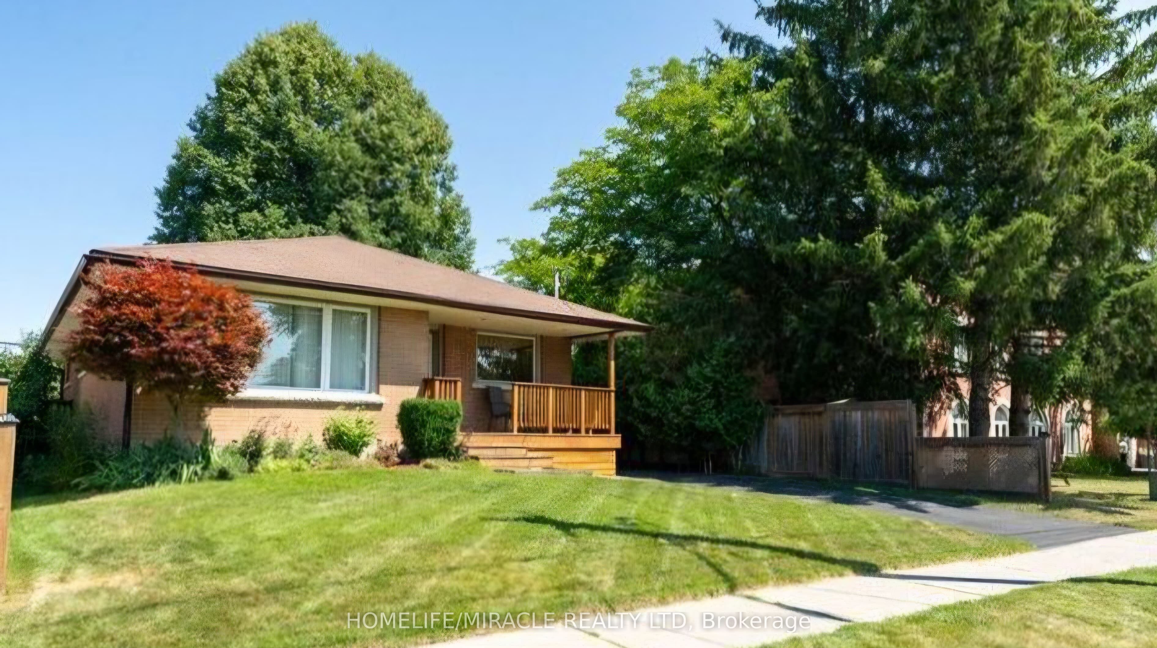 46 Orchard View Boulevard Property Photo 15