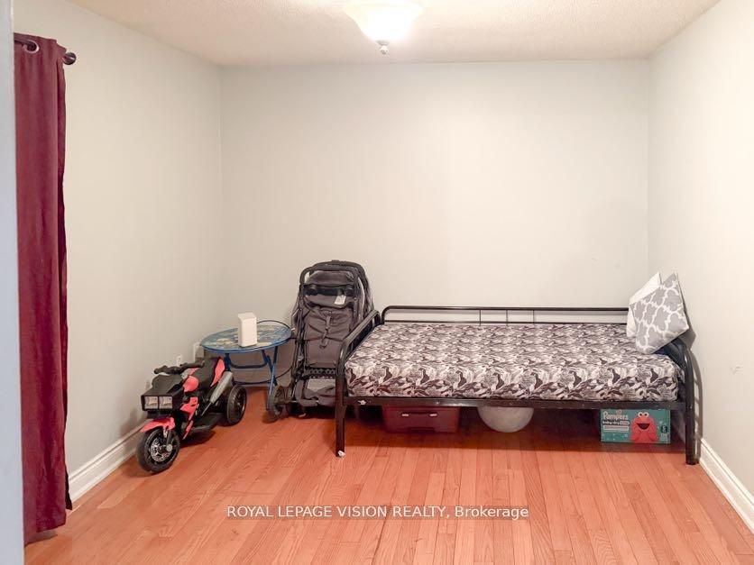 1678 Dellbrook Avenue Property Photo 8
