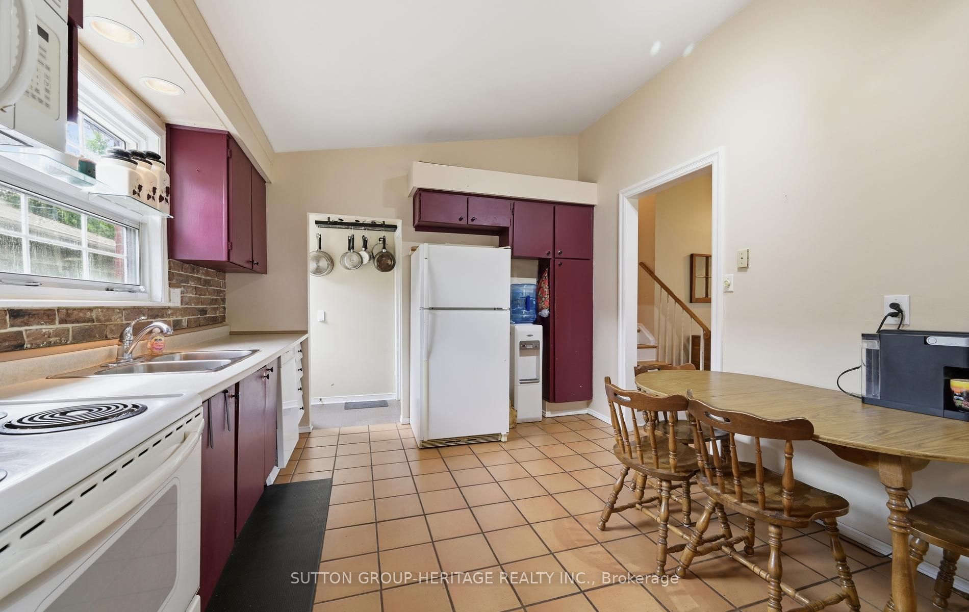 69 Clements Road E Property Photo 9