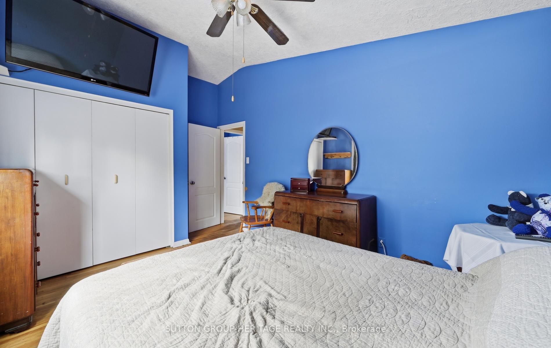 69 Clements Road E Property Photo 13