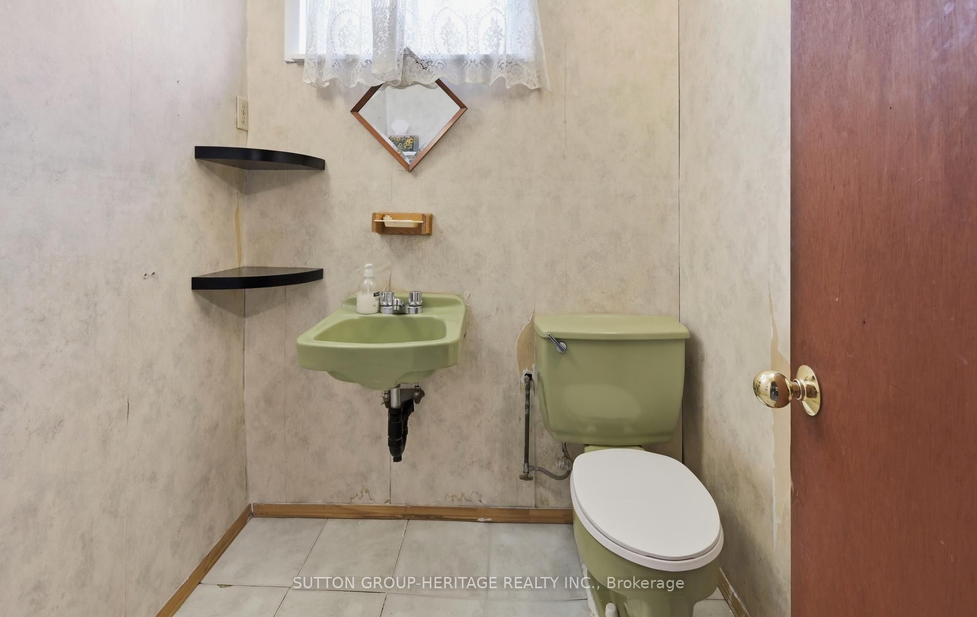69 Clements Road E Property Photo 21
