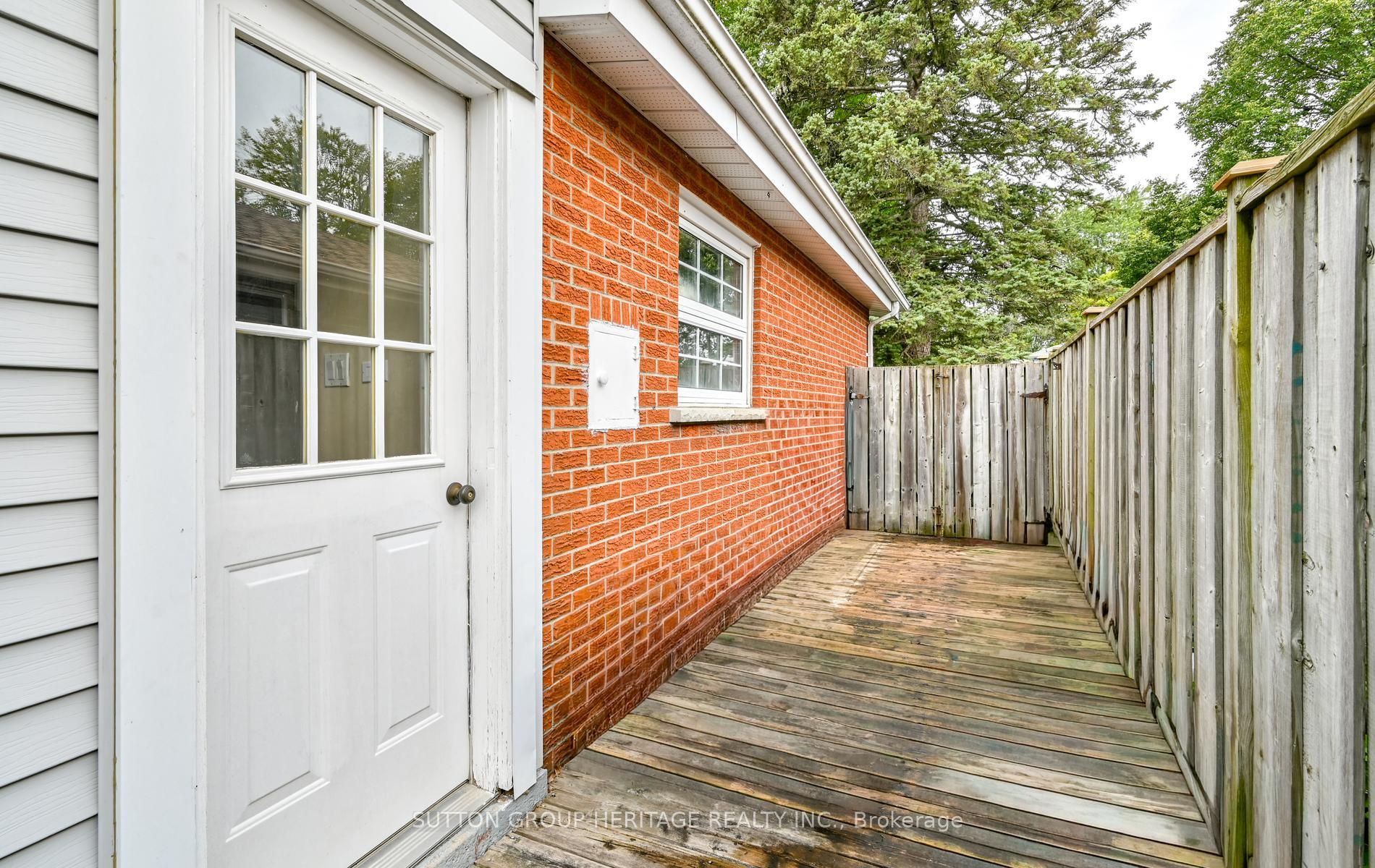 69 Clements Road E Property Photo 27