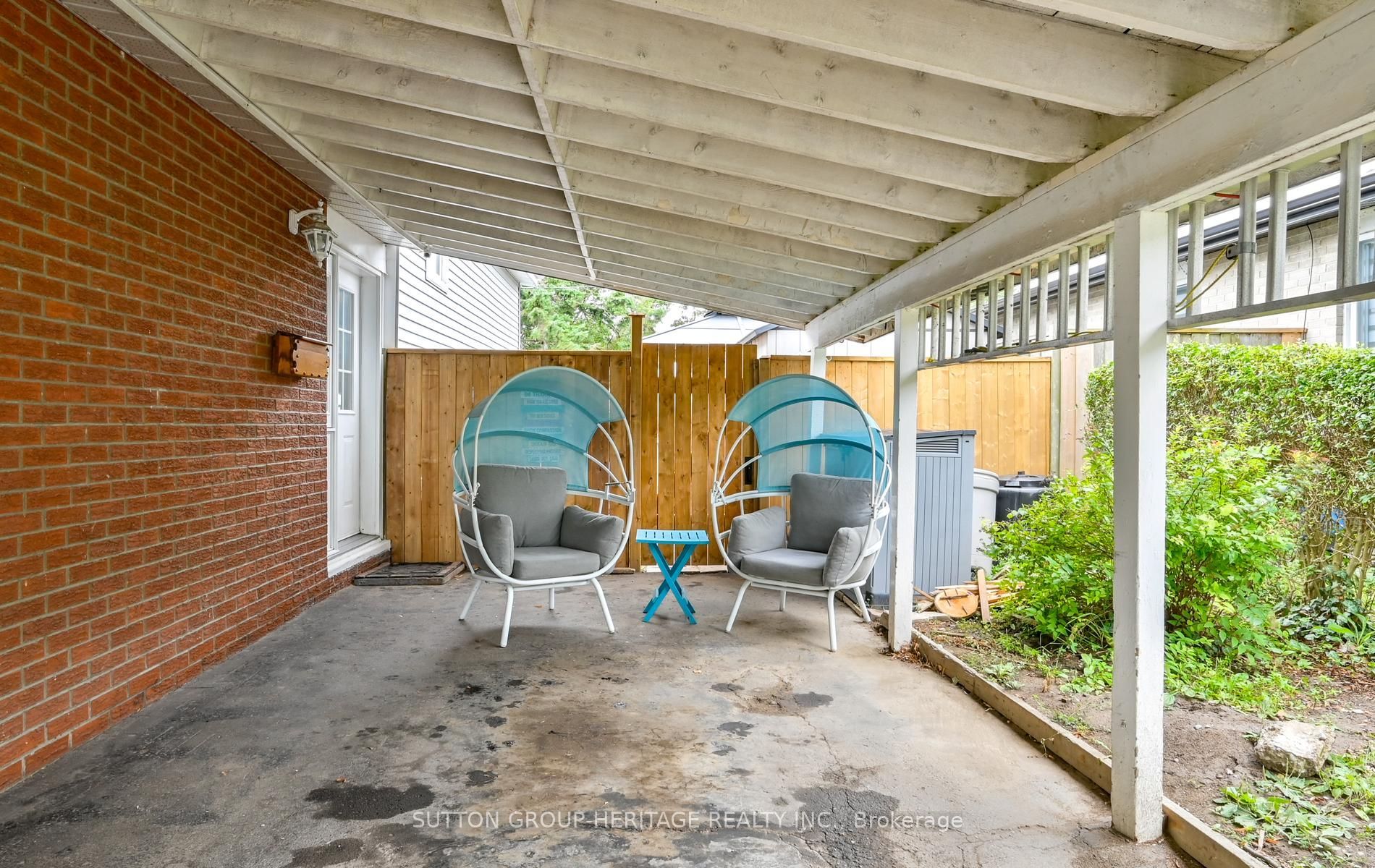 69 Clements Road E Property Photo 28