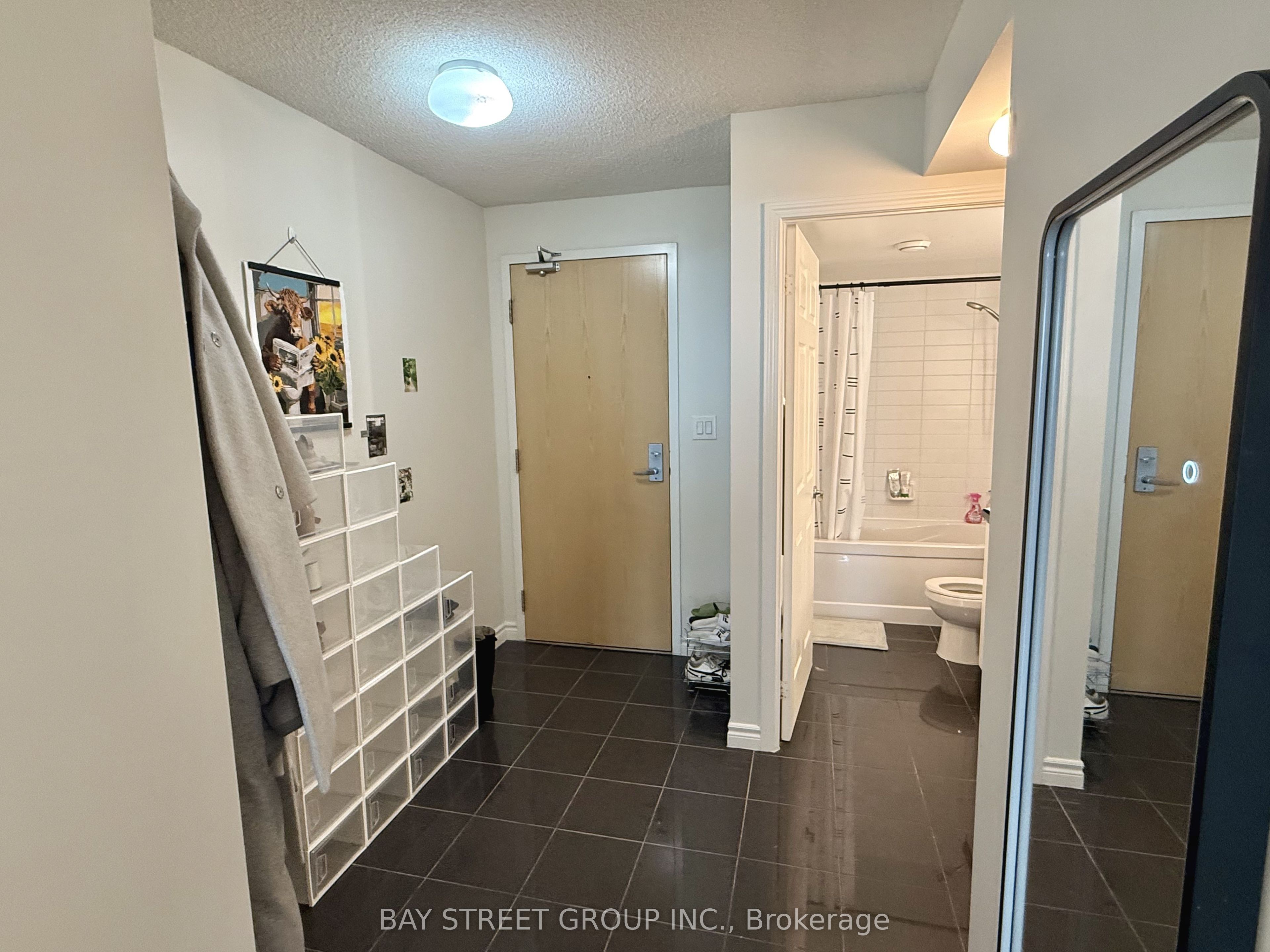 88 Grangeway Avenue 2209 Property Photo 8