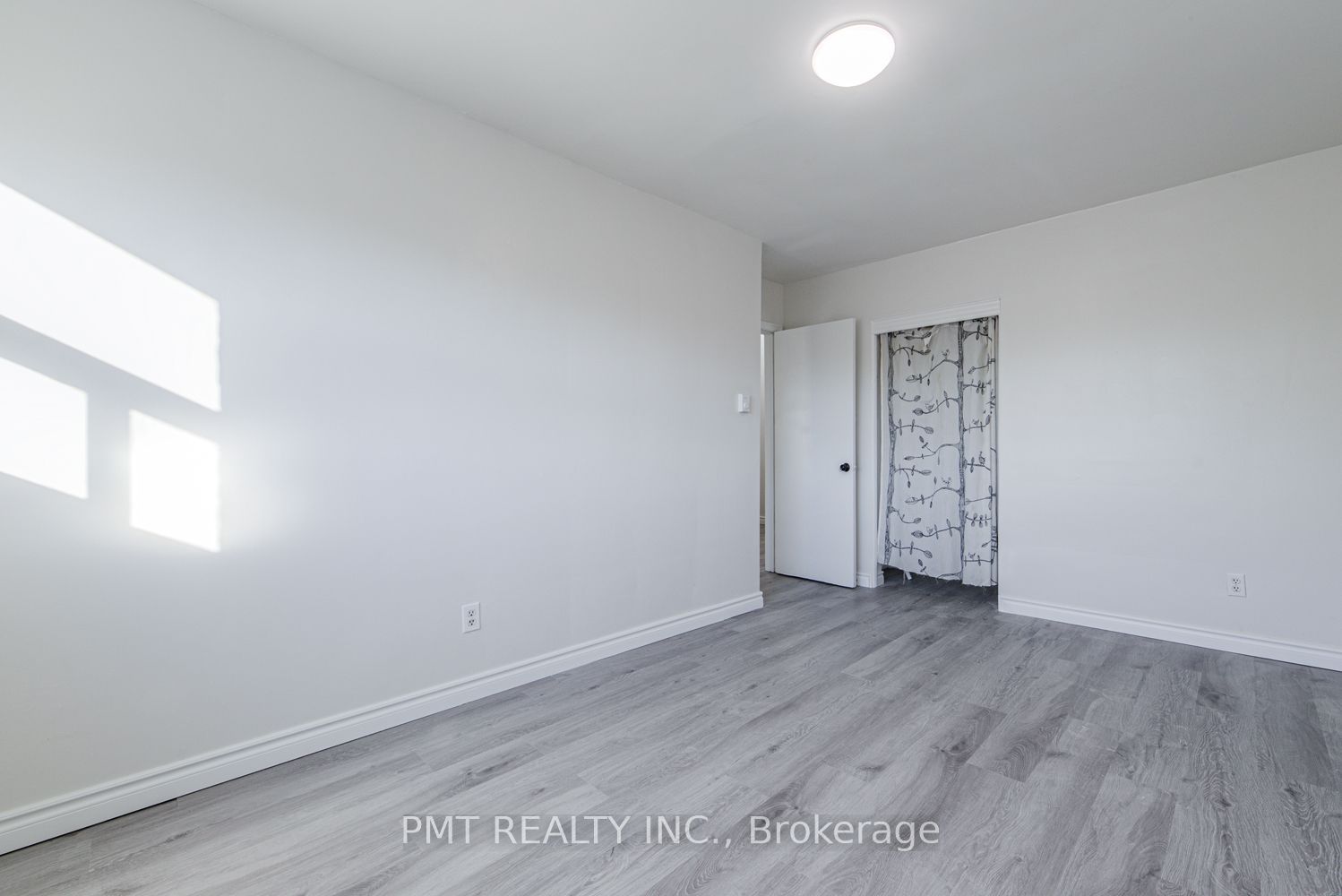 1774 Danforth Avenue 2 Property Photo 21