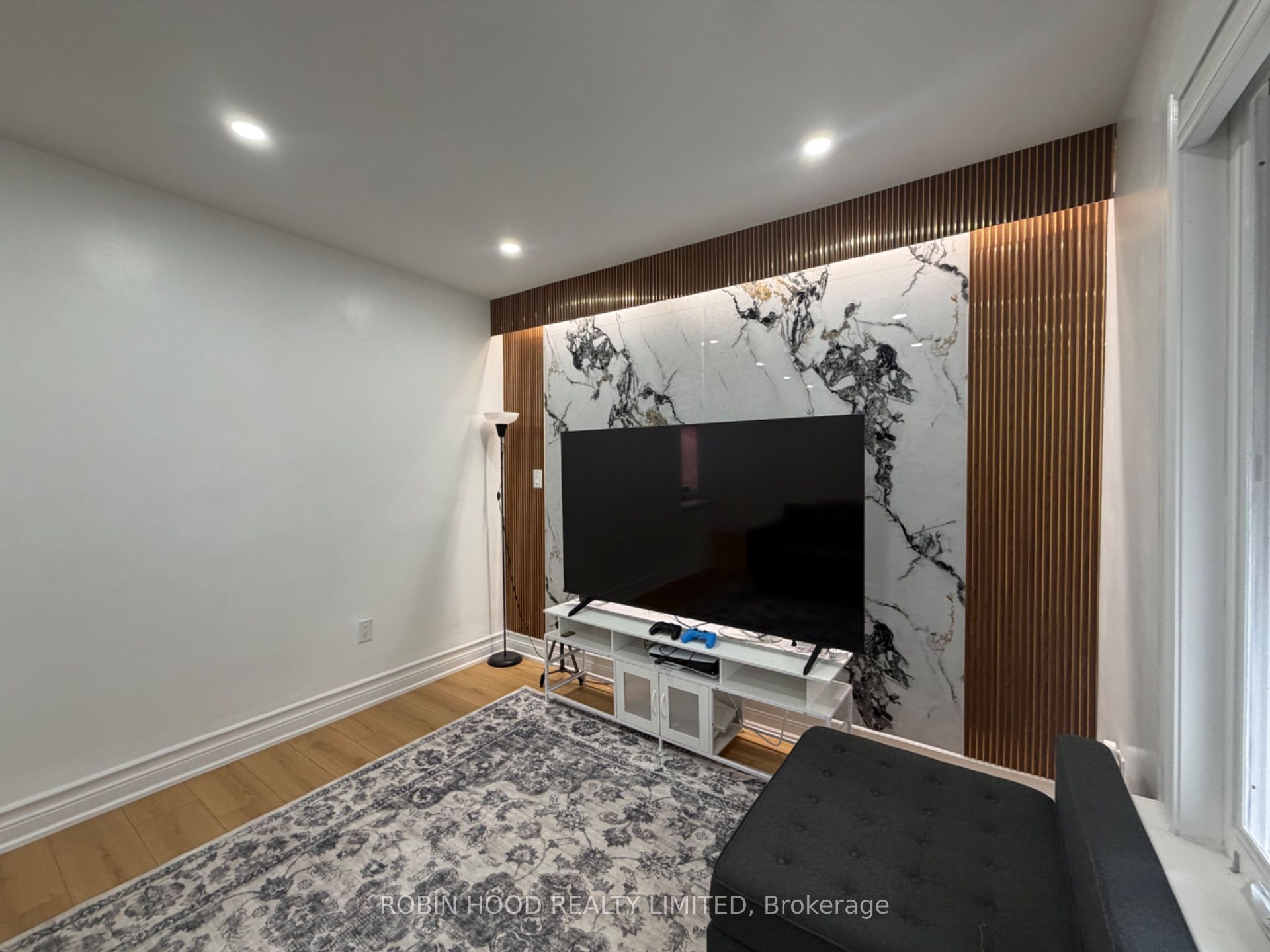 329 O'connor Drive Property Photo 9