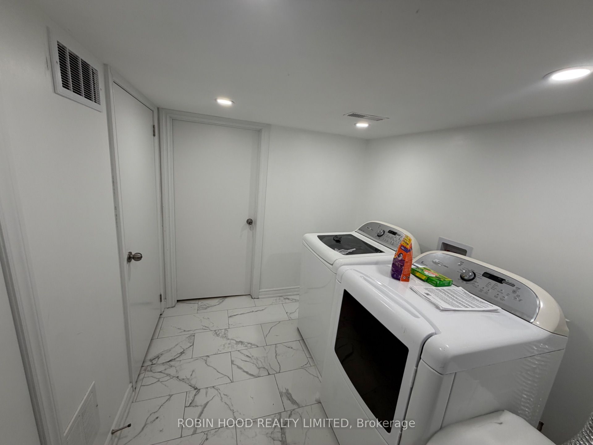 329 O'connor Drive Property Photo 22