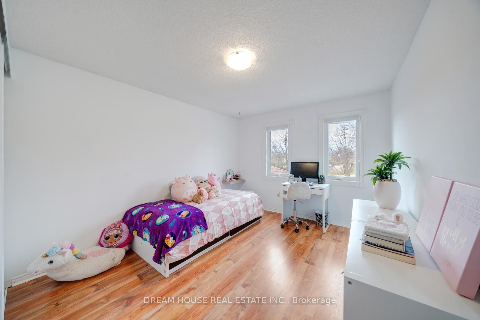 73 Hewitt Crescent Property Photo 27