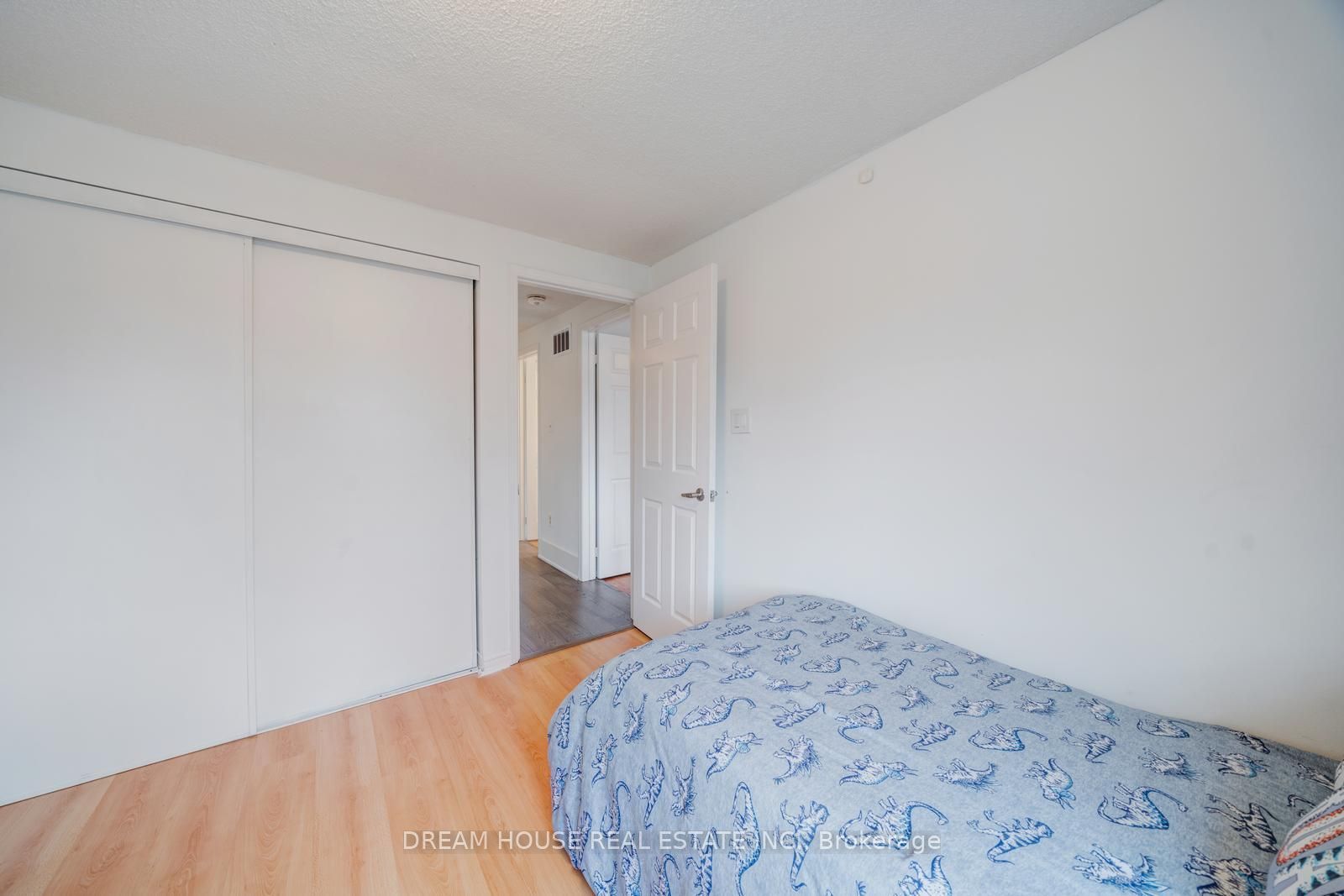 73 Hewitt Crescent Property Photo 29