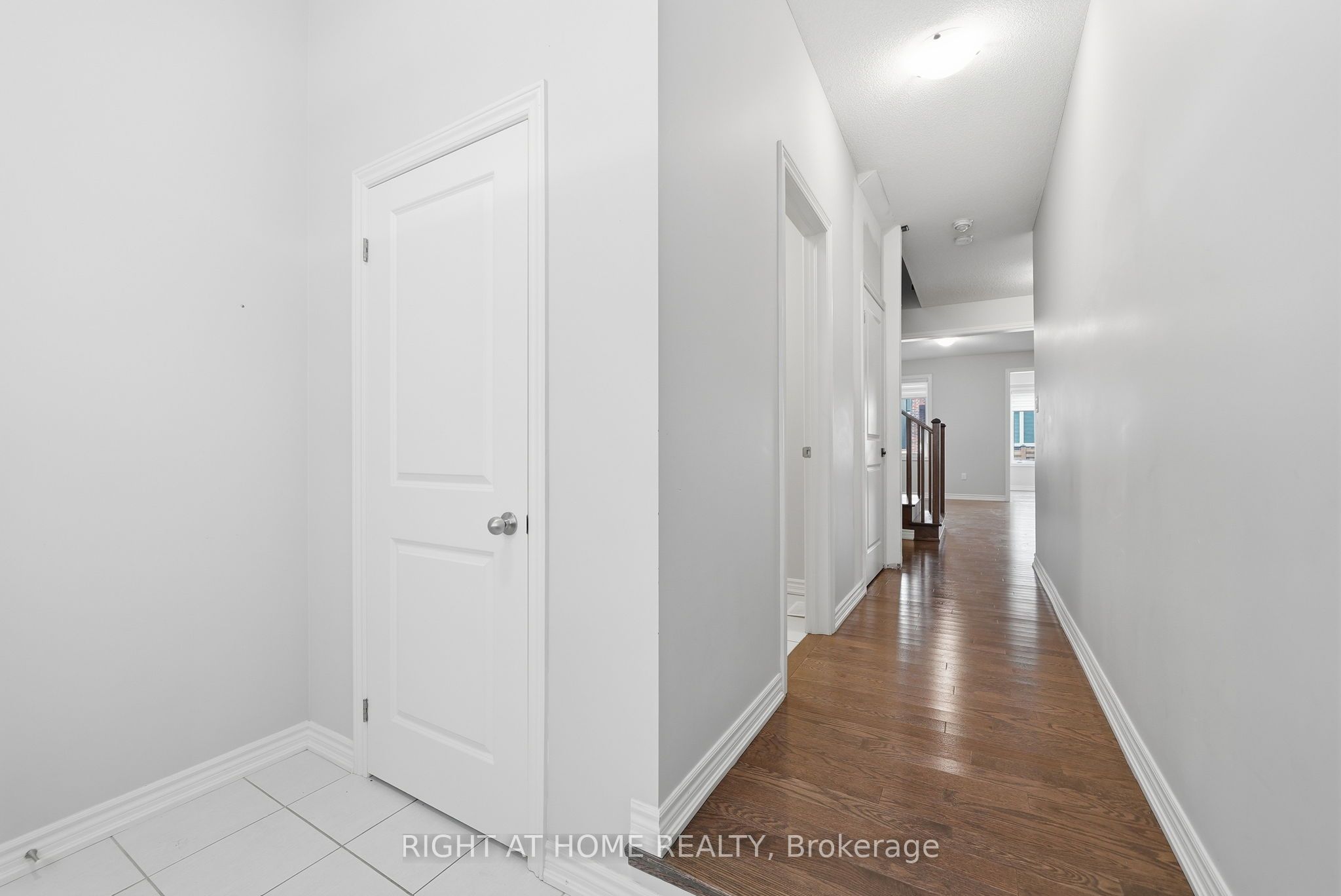 2136 Coppermine Street Property Photo 6