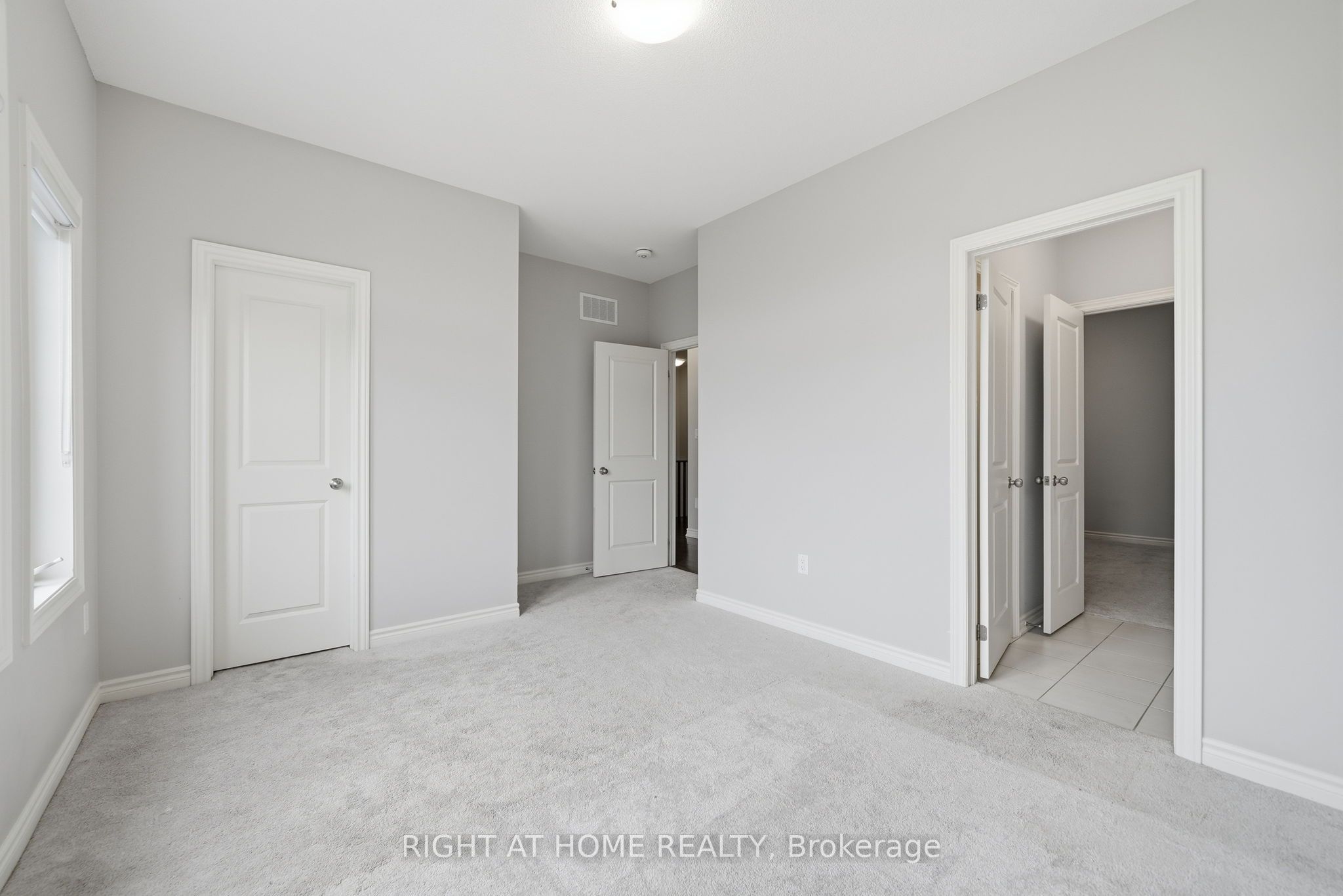 2136 Coppermine Street Property Photo 25