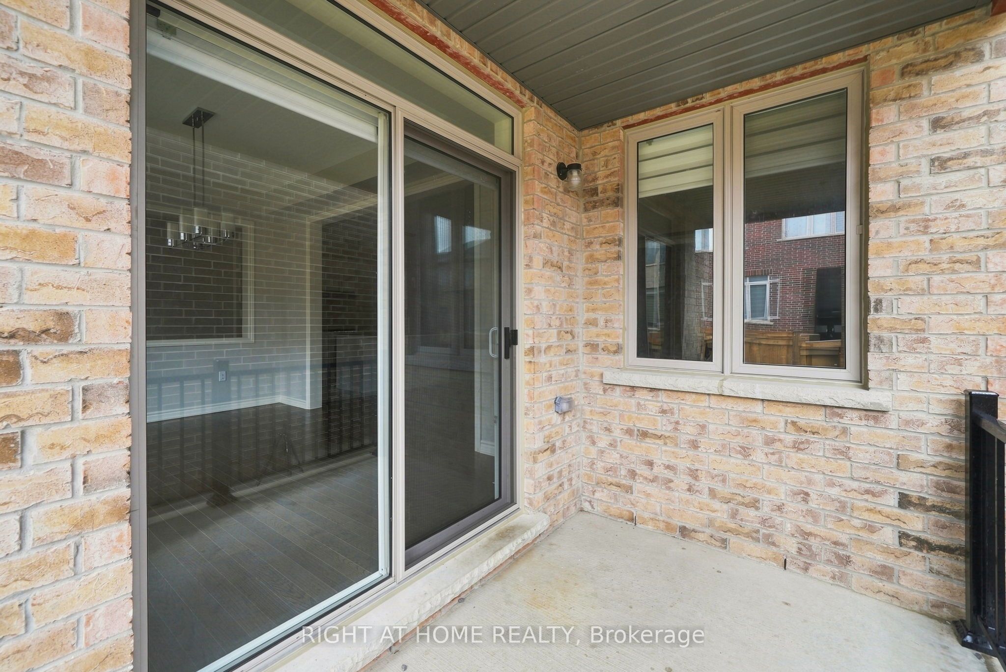 2136 Coppermine Street Property Photo 45