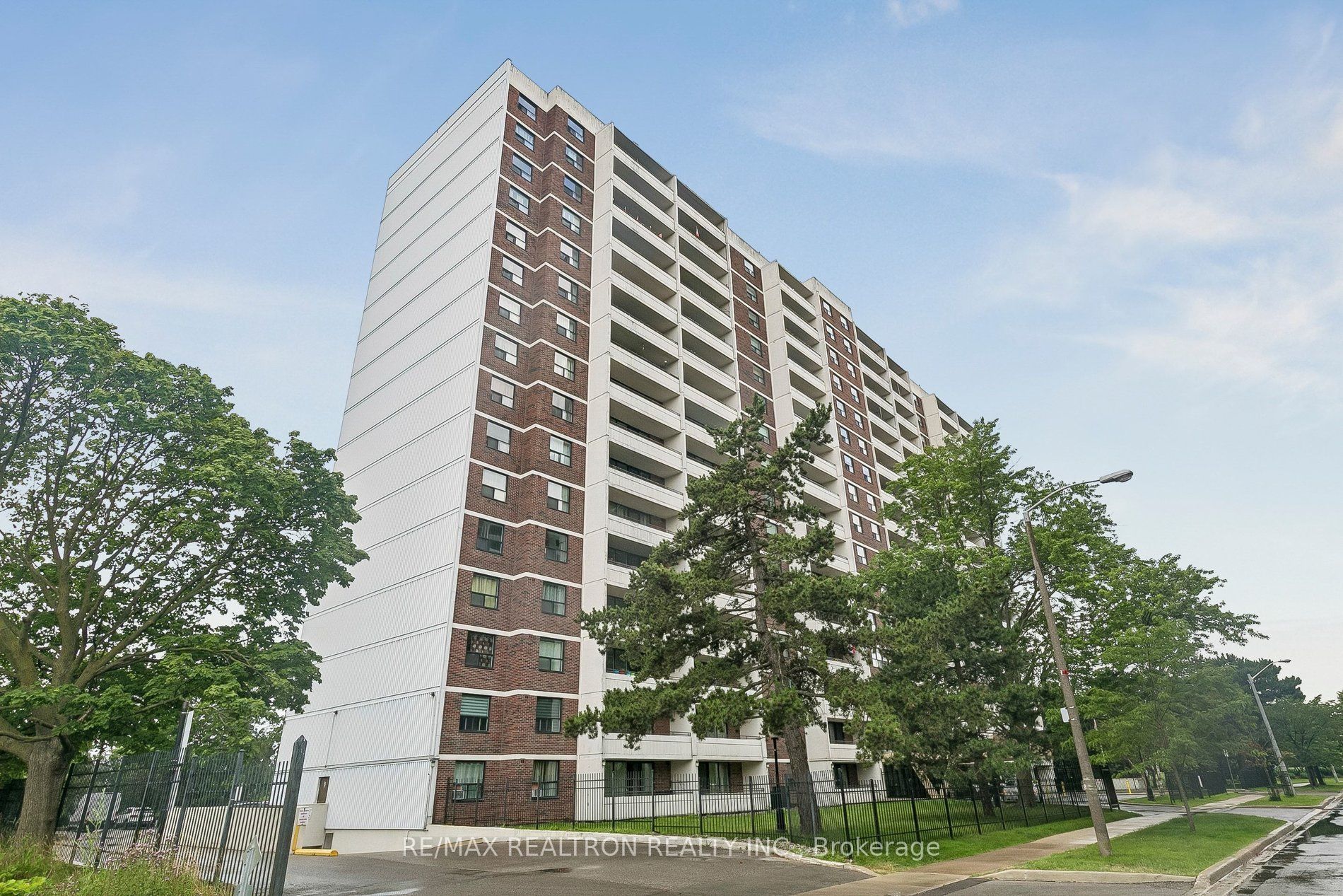 101 Prudential Drive 205 Property Photo 2