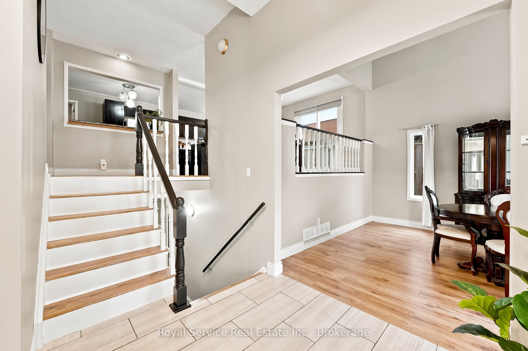 640 Hillcroft Street Property Photo 7