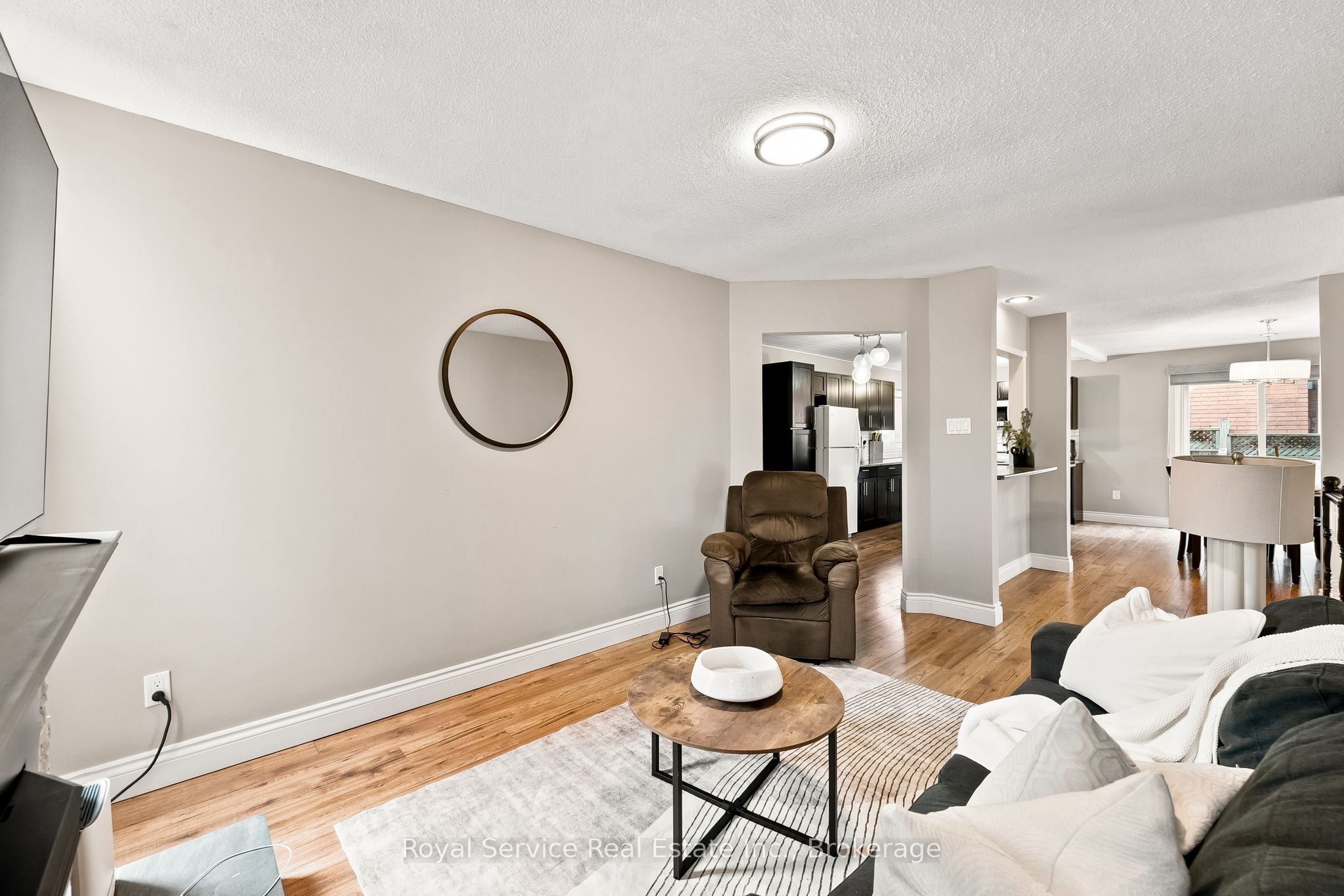 640 Hillcroft Street Property Photo 13