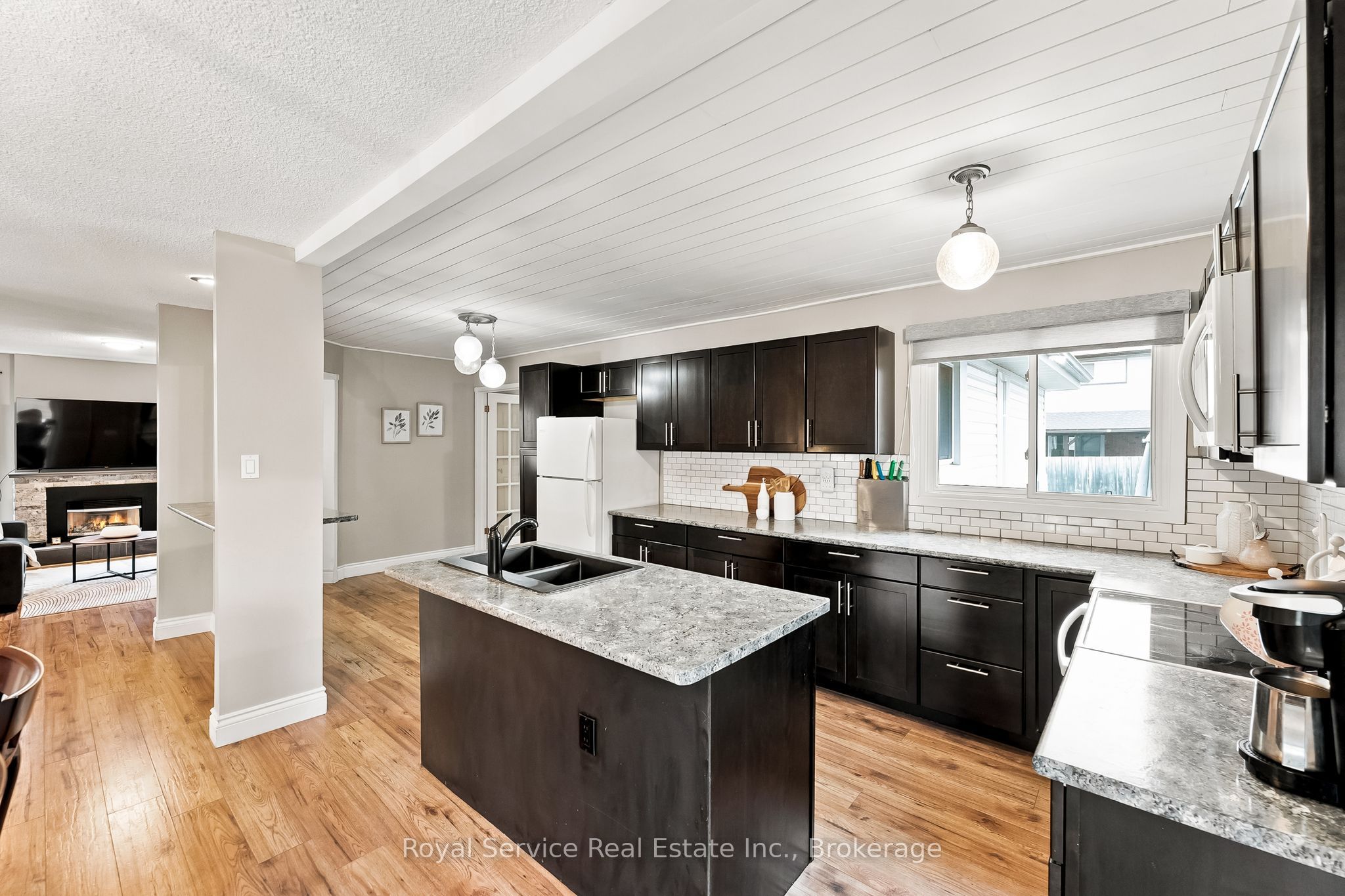 640 Hillcroft Street Property Photo 18