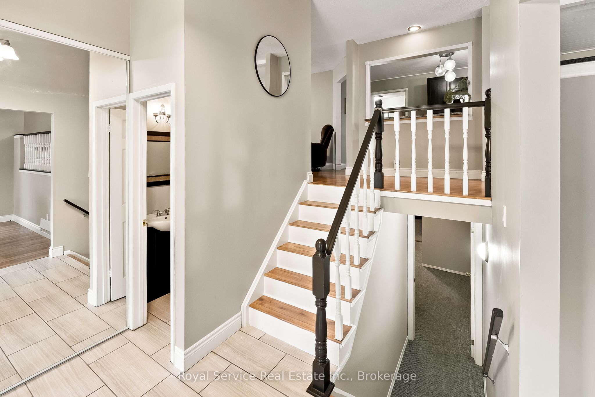 640 Hillcroft Street Property Photo 37