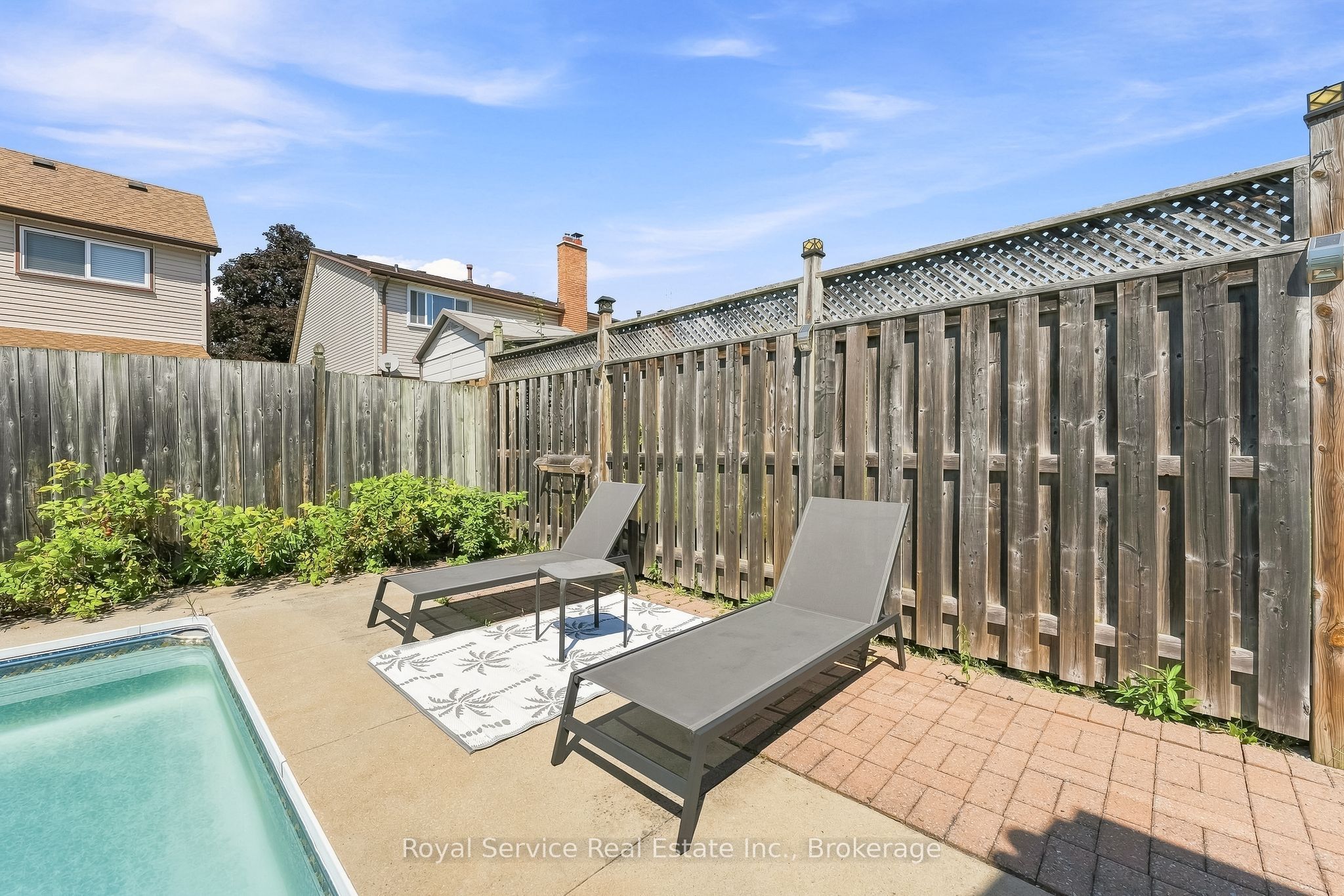 640 Hillcroft Street Property Photo 47