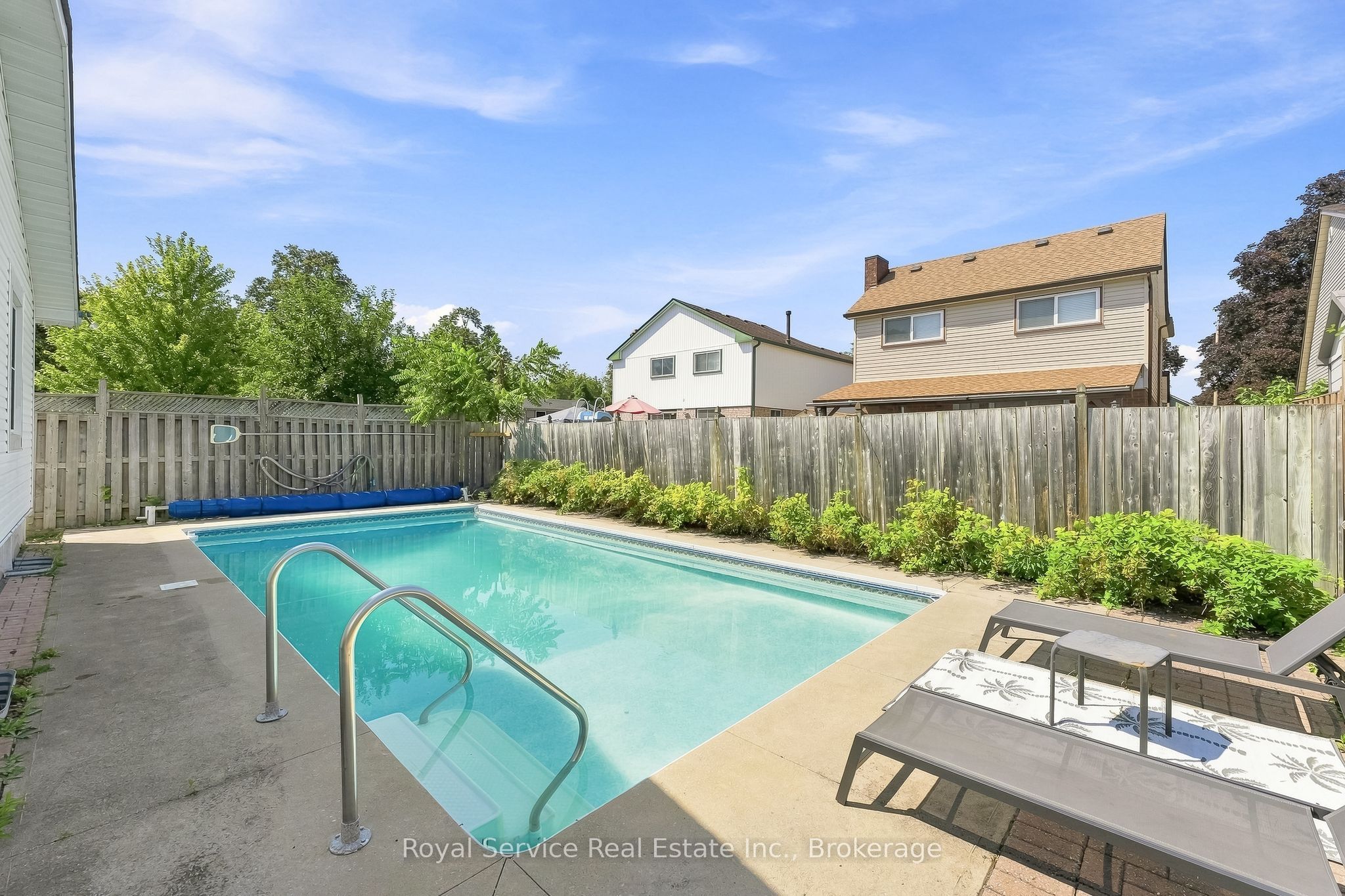 640 Hillcroft Street Property Photo 48
