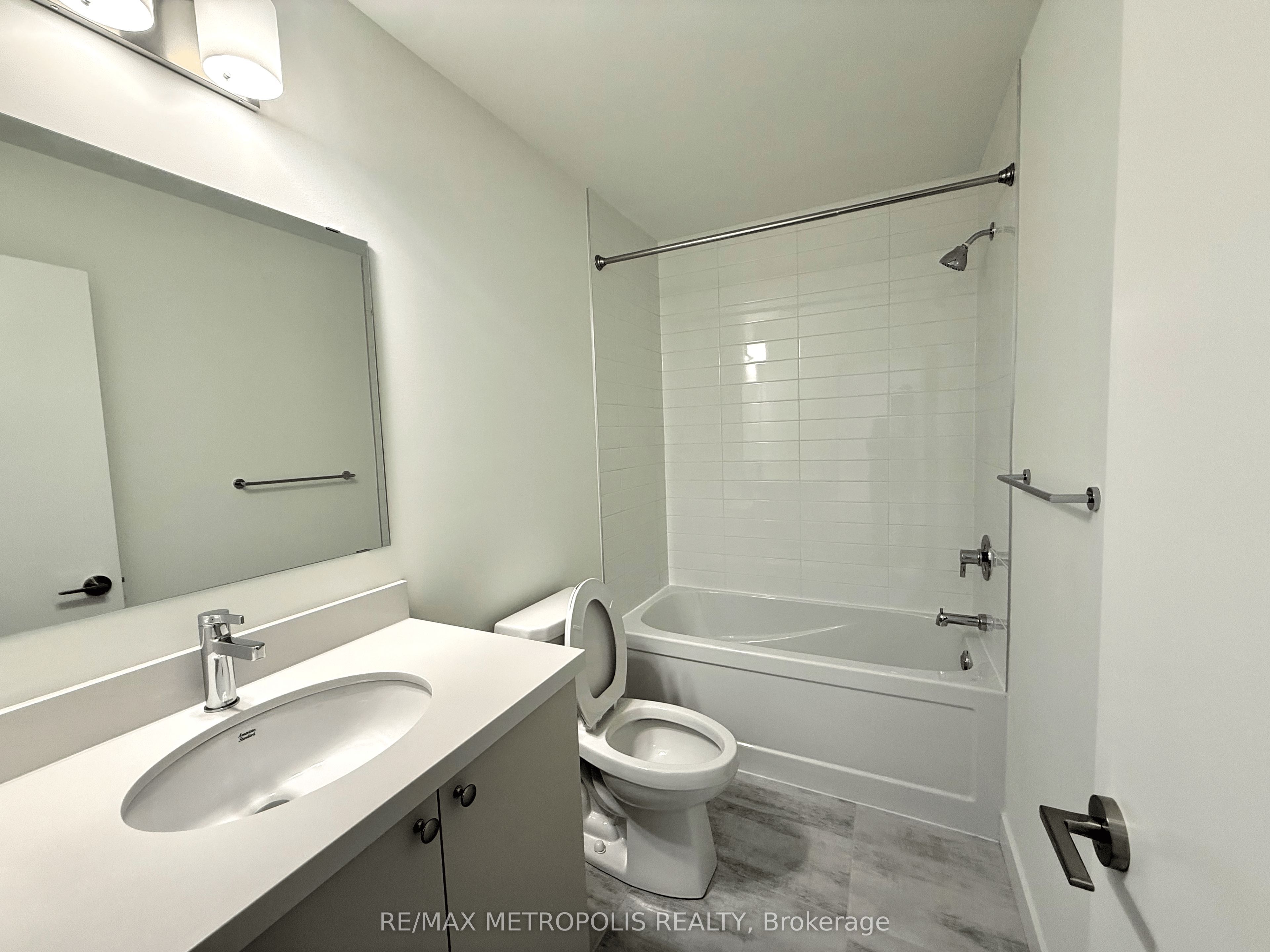 51 Clarington Boulevard 814 Property Photo 15