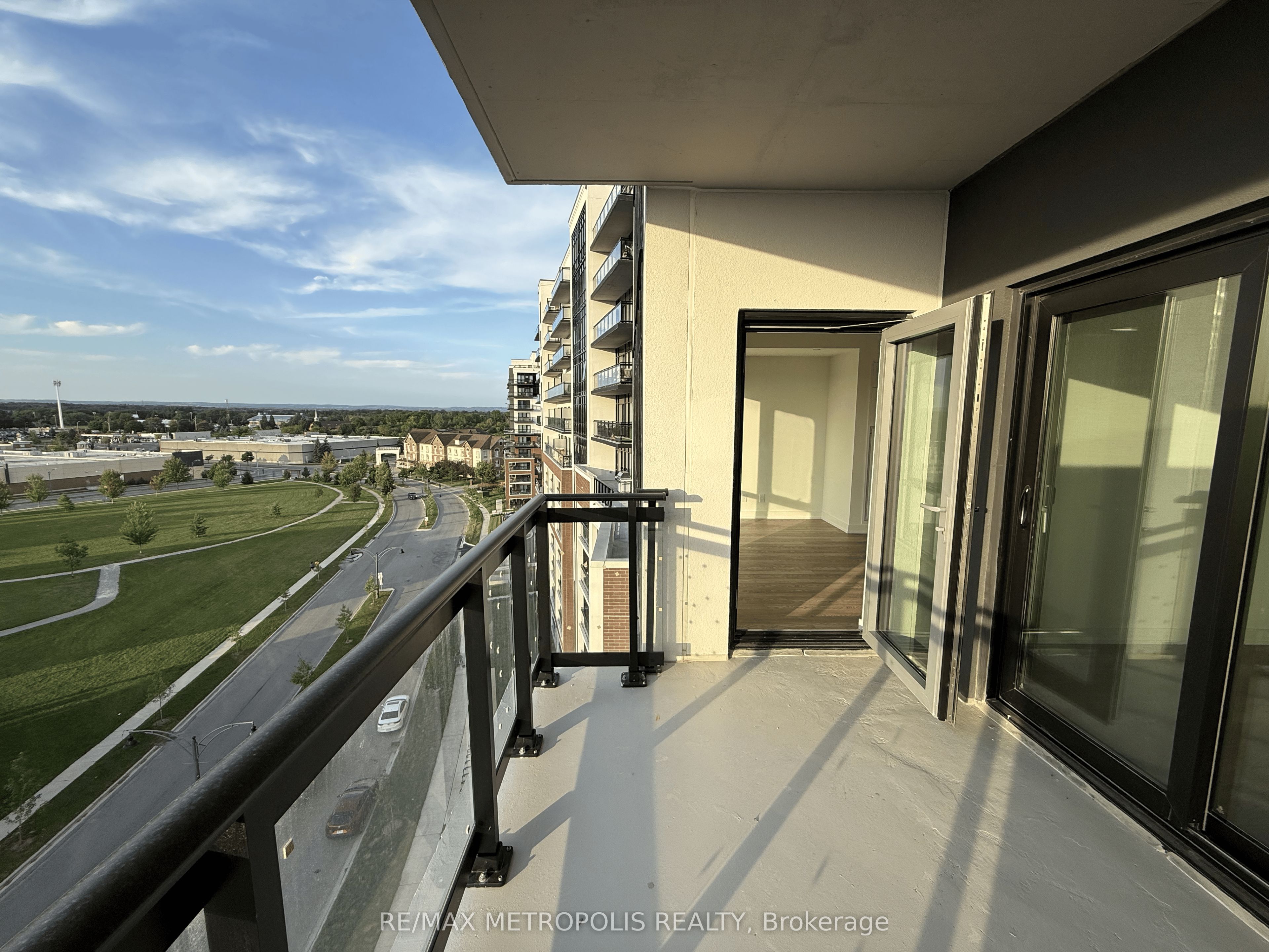 51 Clarington Boulevard 814 Property Photo 16