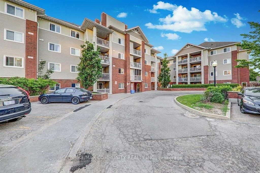 5235 Finch Avenue E 214 Property Photo 2