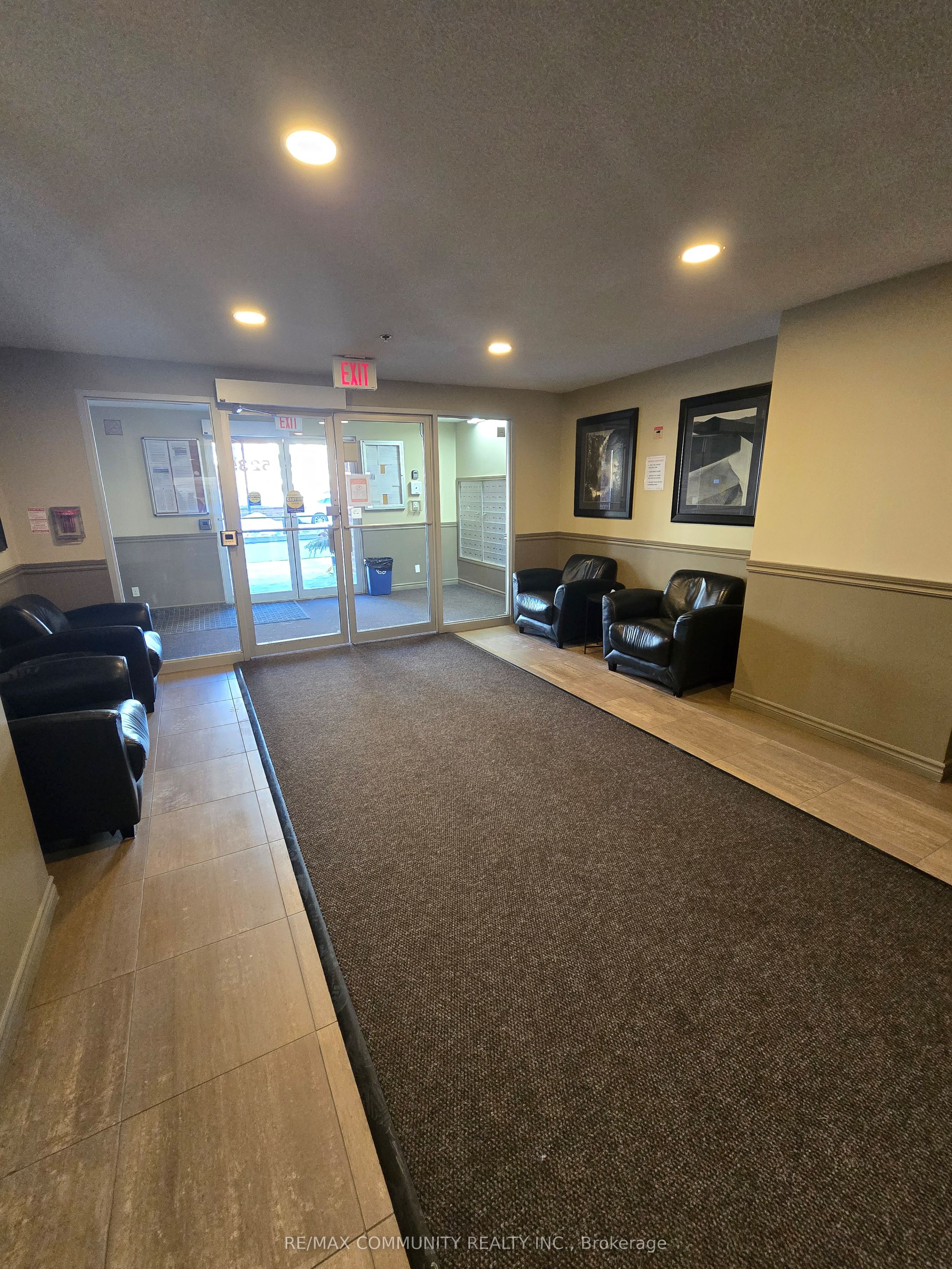 5235 Finch Avenue E 214 Property Photo 6