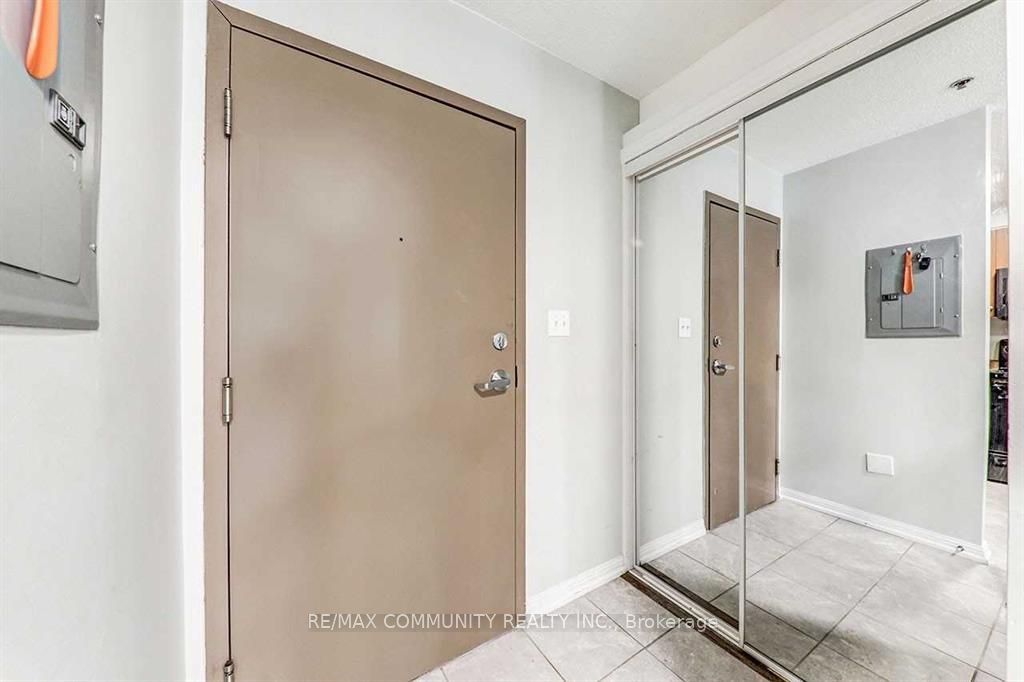 5235 Finch Avenue E 214 Property Photo 7