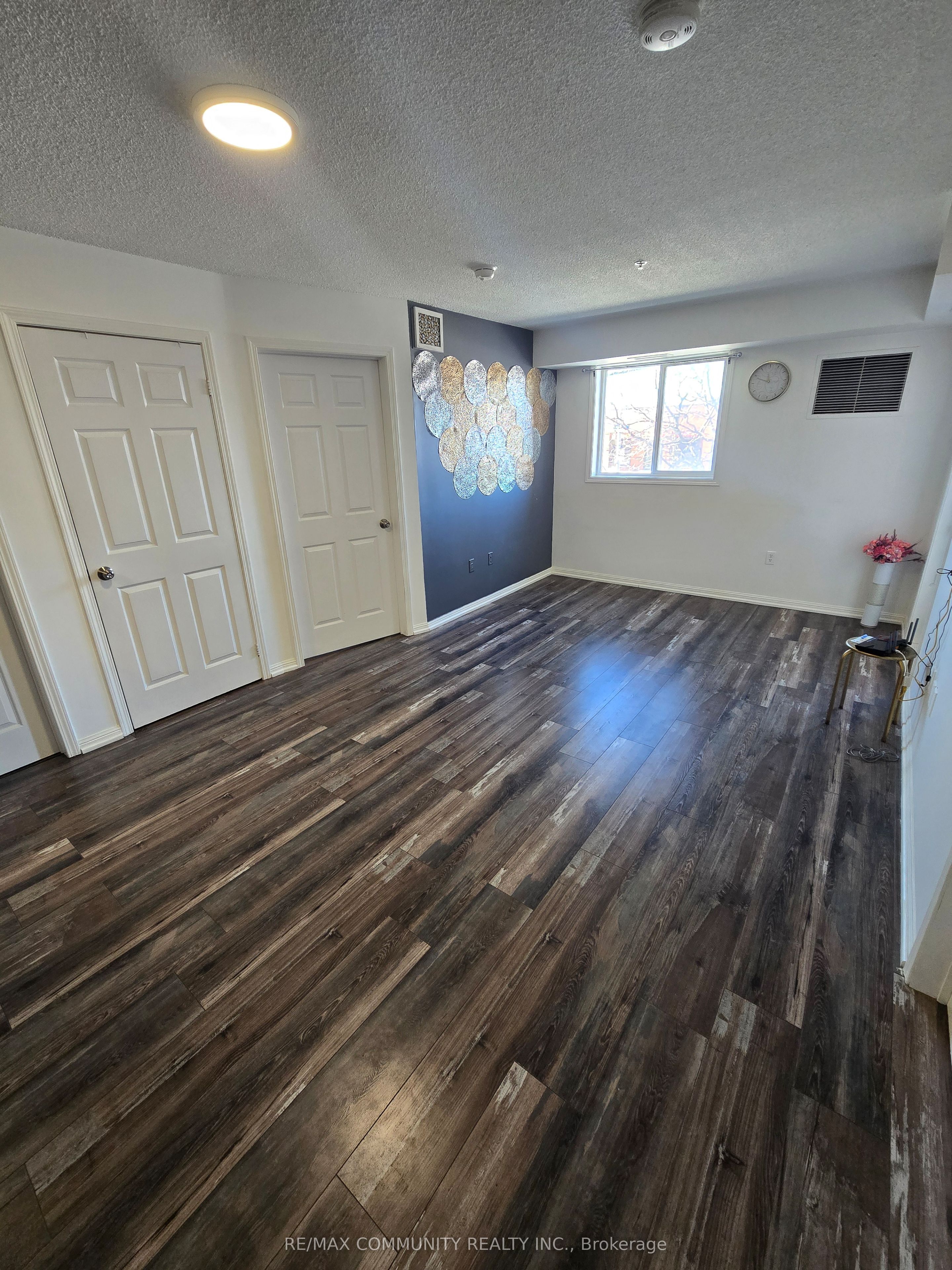 5235 Finch Avenue E 214 Property Photo 10