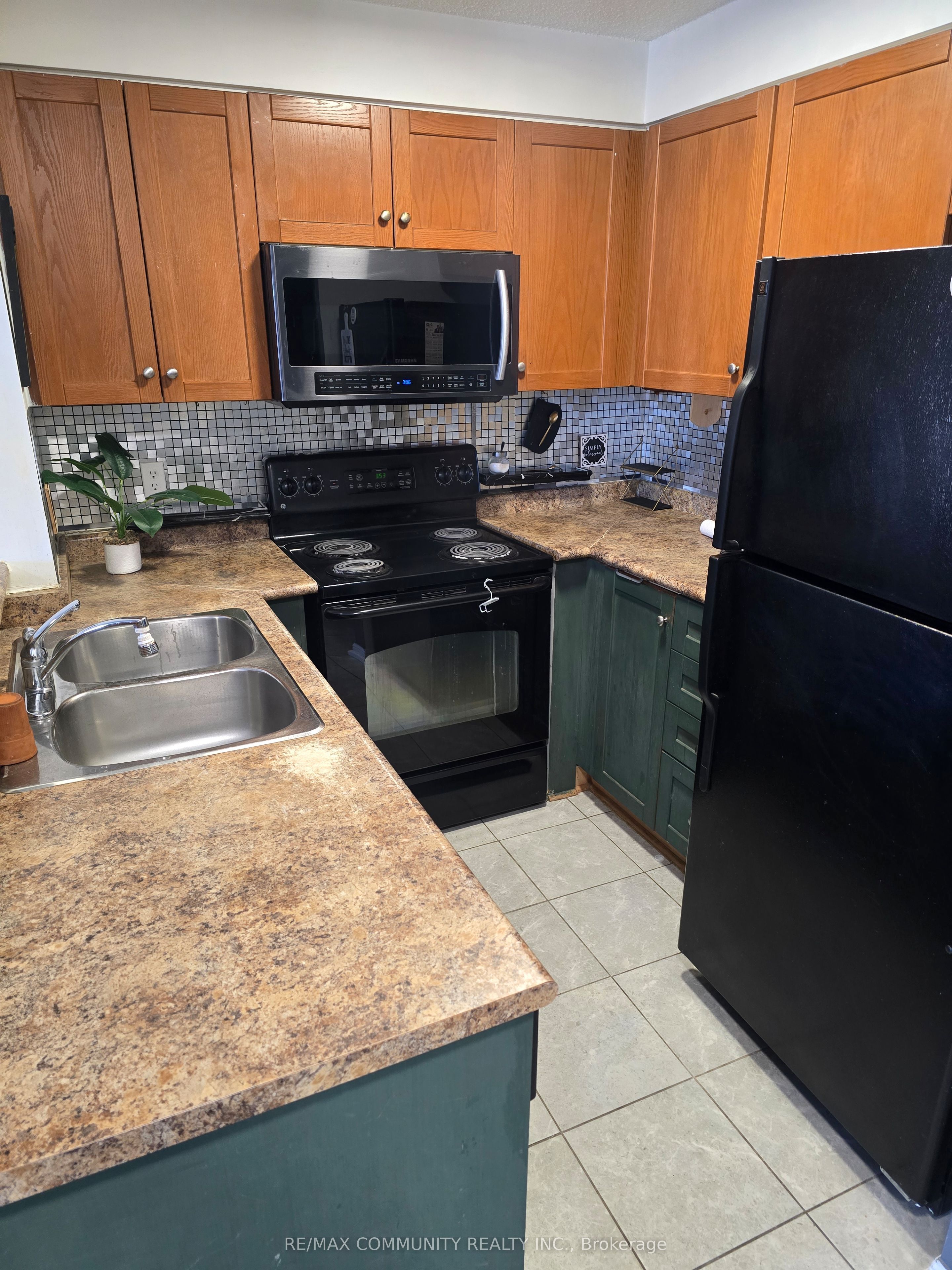 5235 Finch Avenue E 214 Property Photo 11