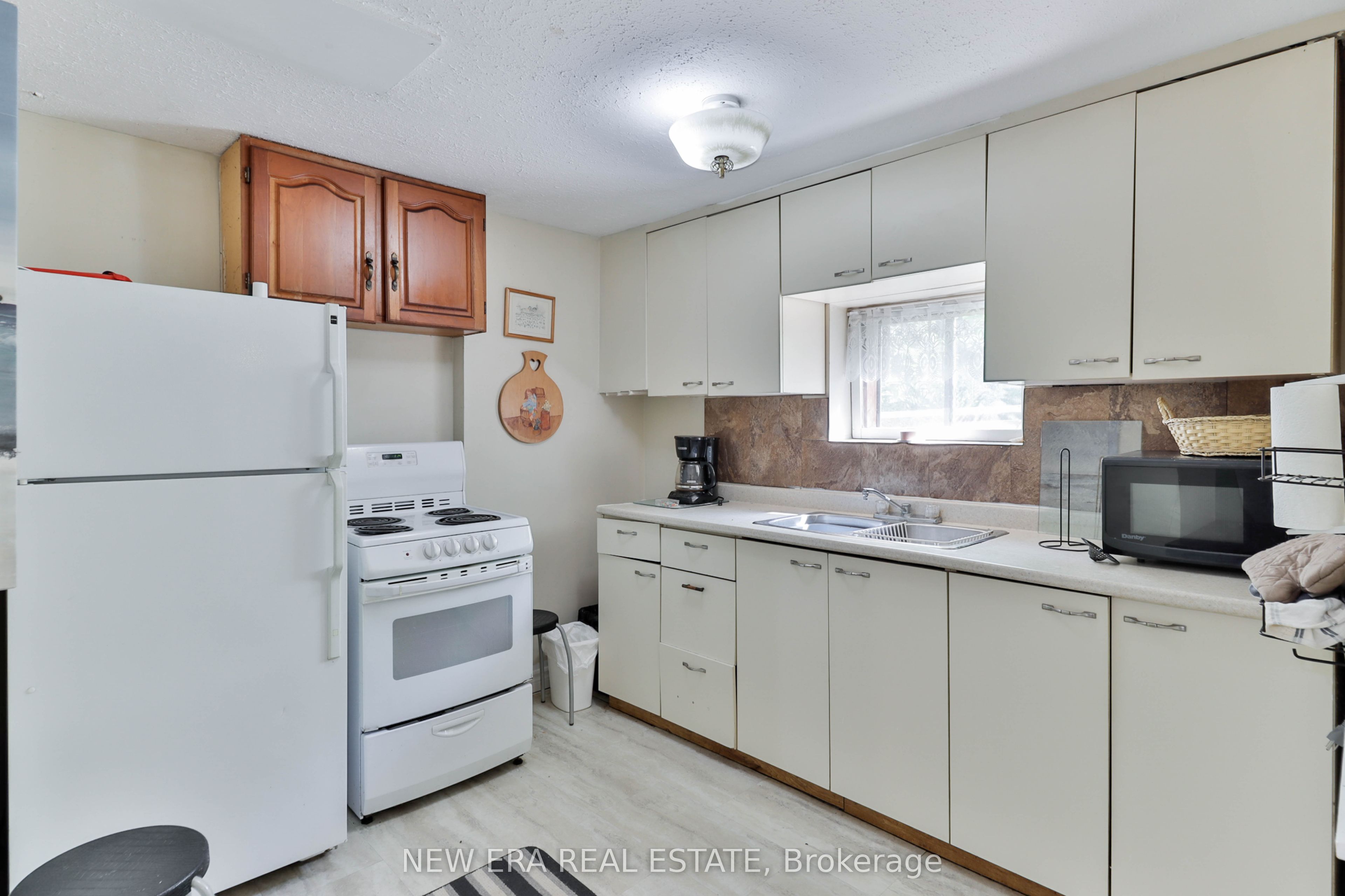 17 Bobmar Road Property Photo 38