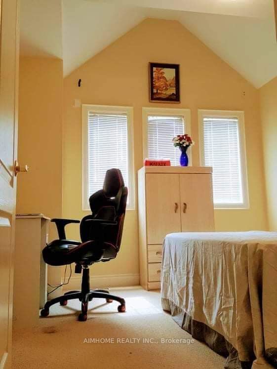 425 Harris Street Property Photo 6