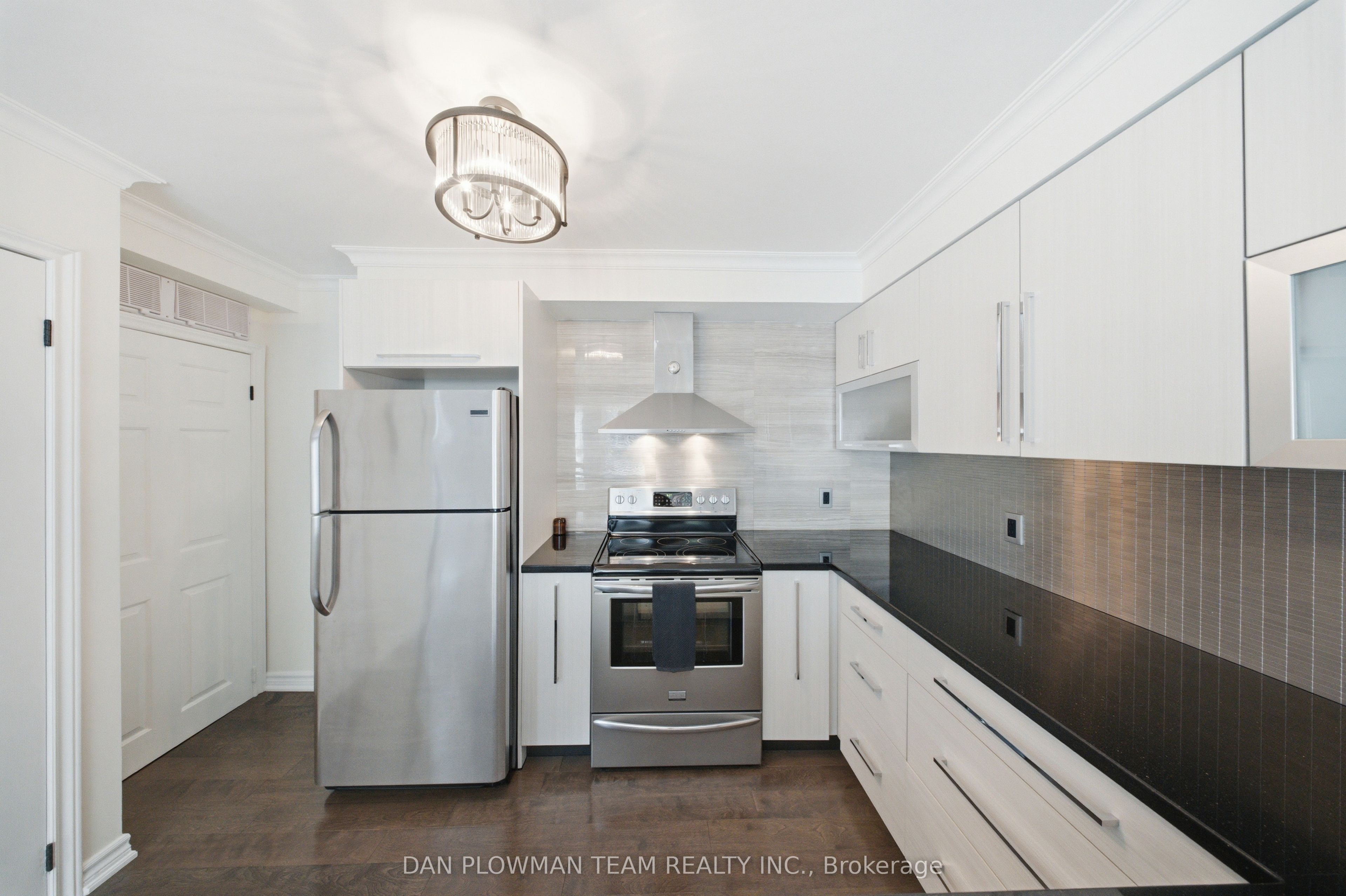 1661 Nash Road H-14 Property Photo 6