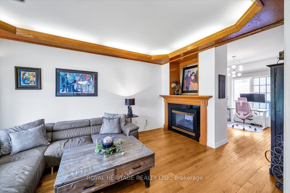 828 Wildflower Court Property Photo 6