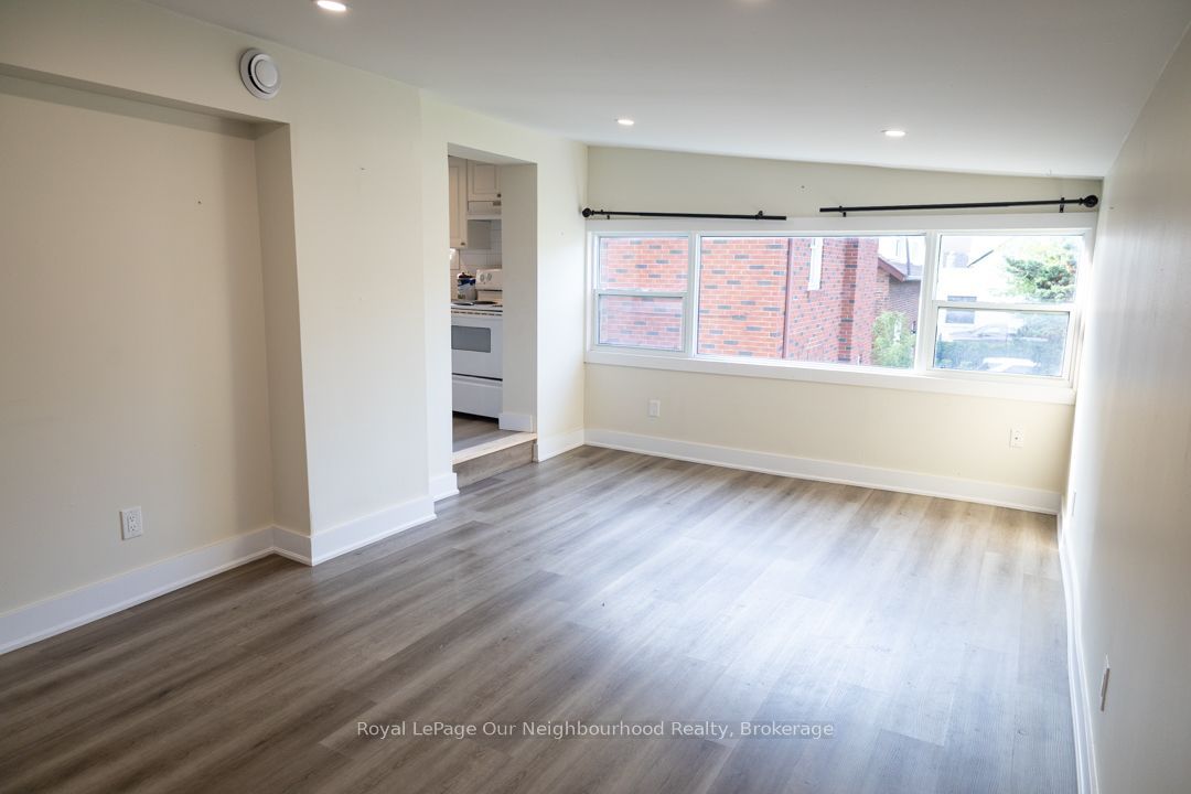 103 Ritson Road S Unit 3 Property Photo 3