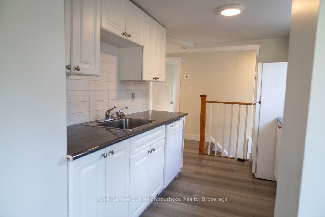 103 Ritson Road S Unit 3 Property Photo 4