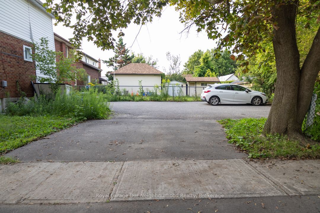 103 Ritson Road S Unit 3 Property Photo 20