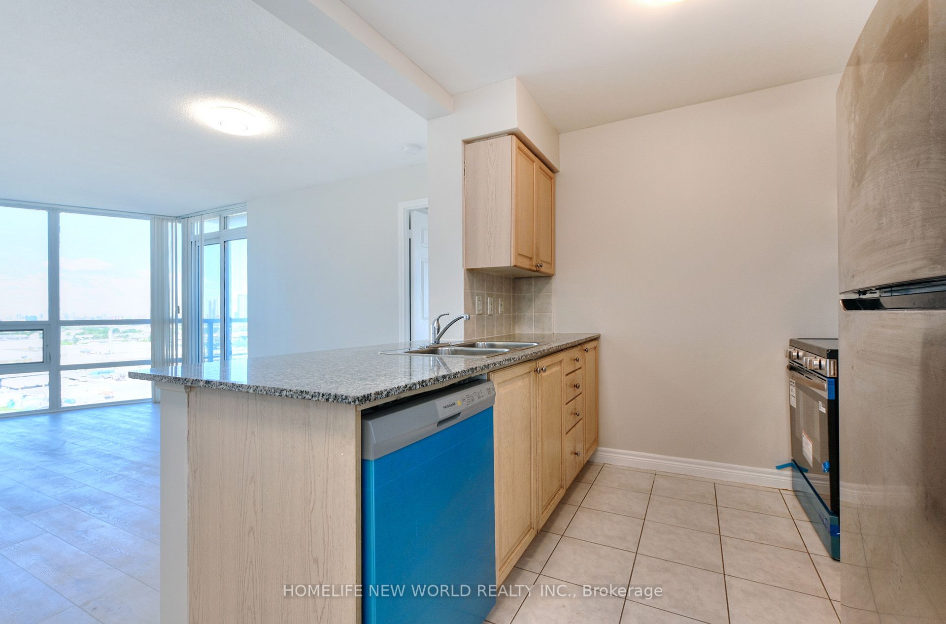 83 Borough Drive 1105 Property Photo 6