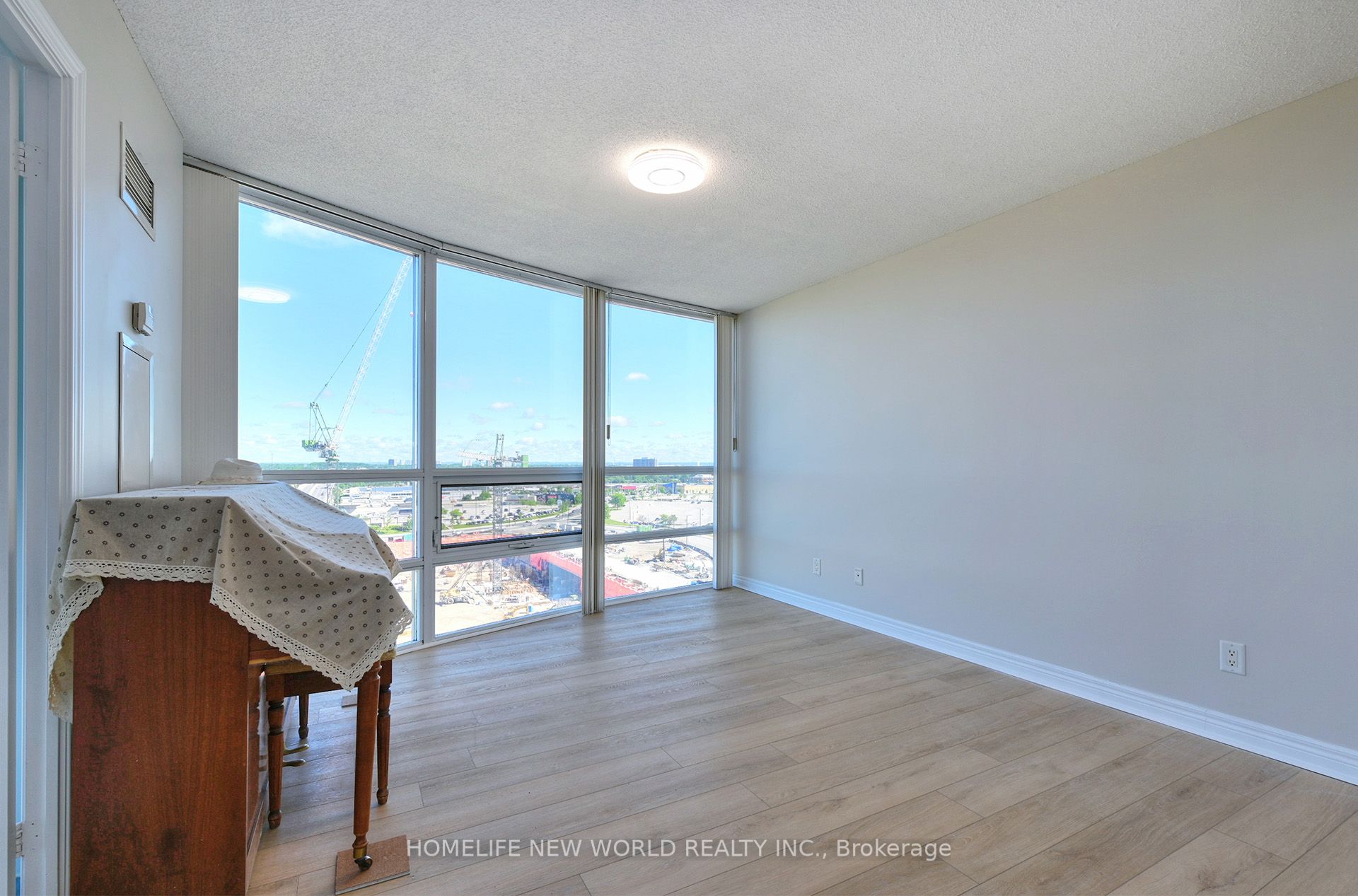 83 Borough Drive 1105 Property Photo 17