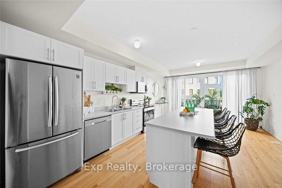 1435 Green Road Property Photo 15