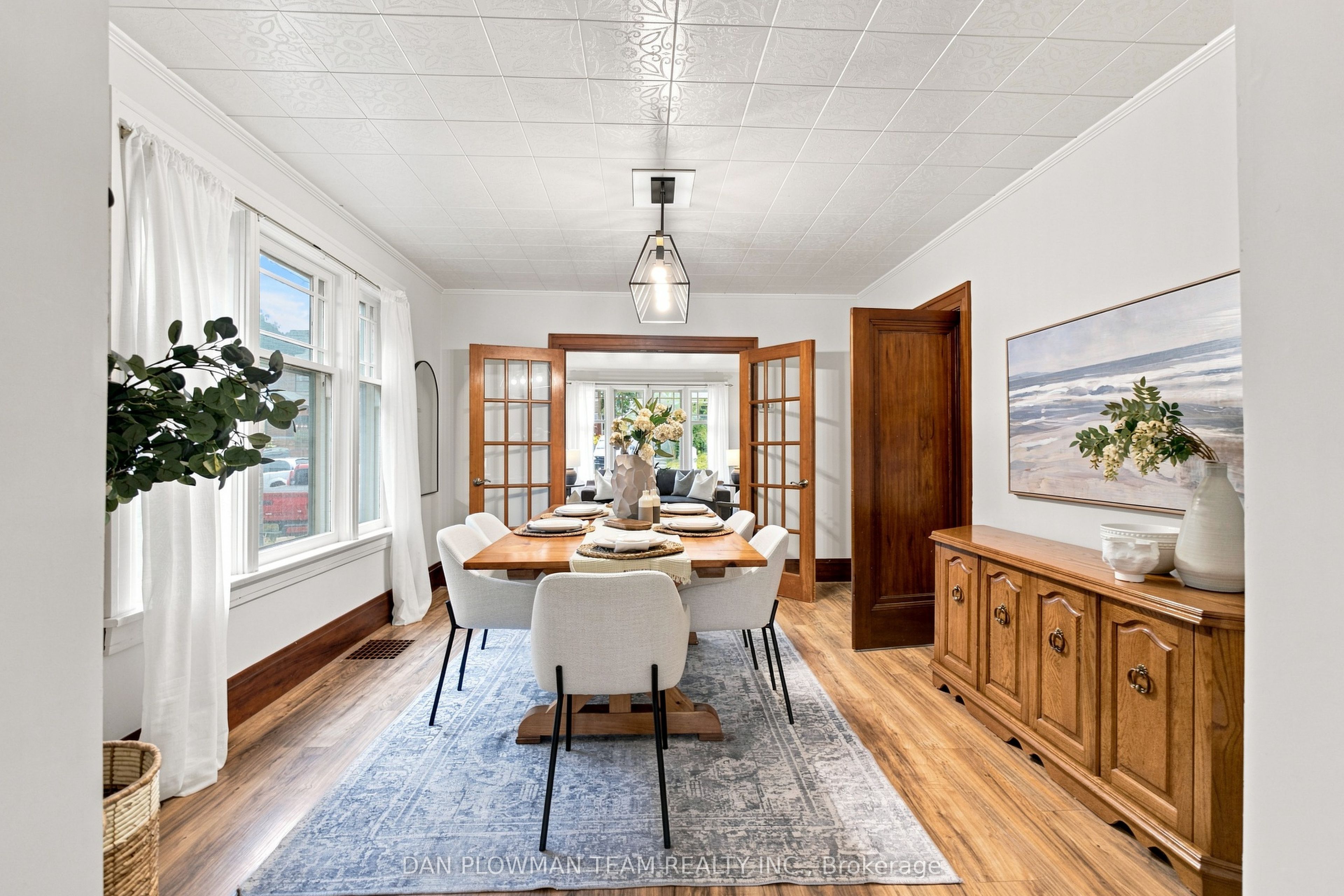 307 William Street E Property Photo 10