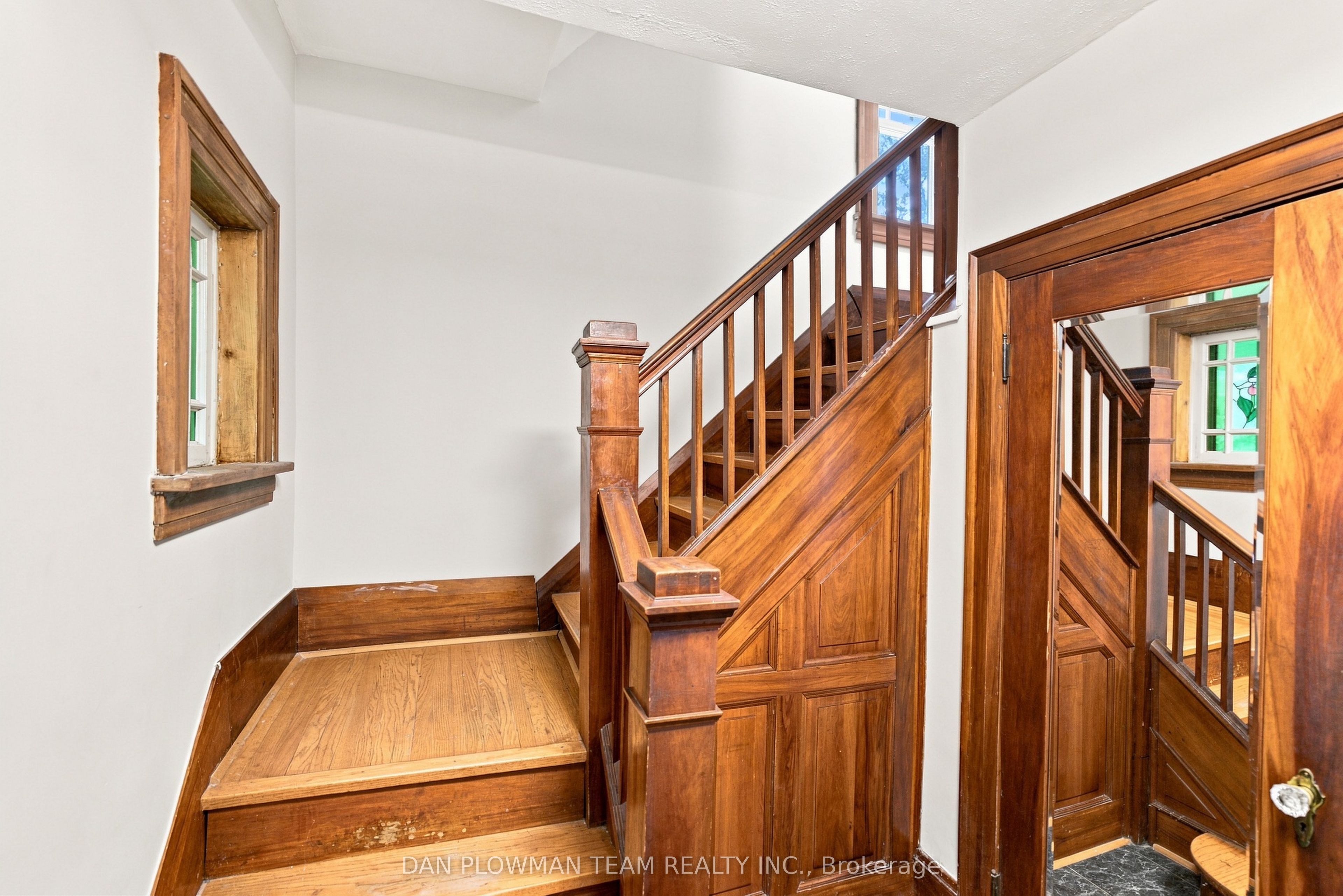 307 William Street E Property Photo 18