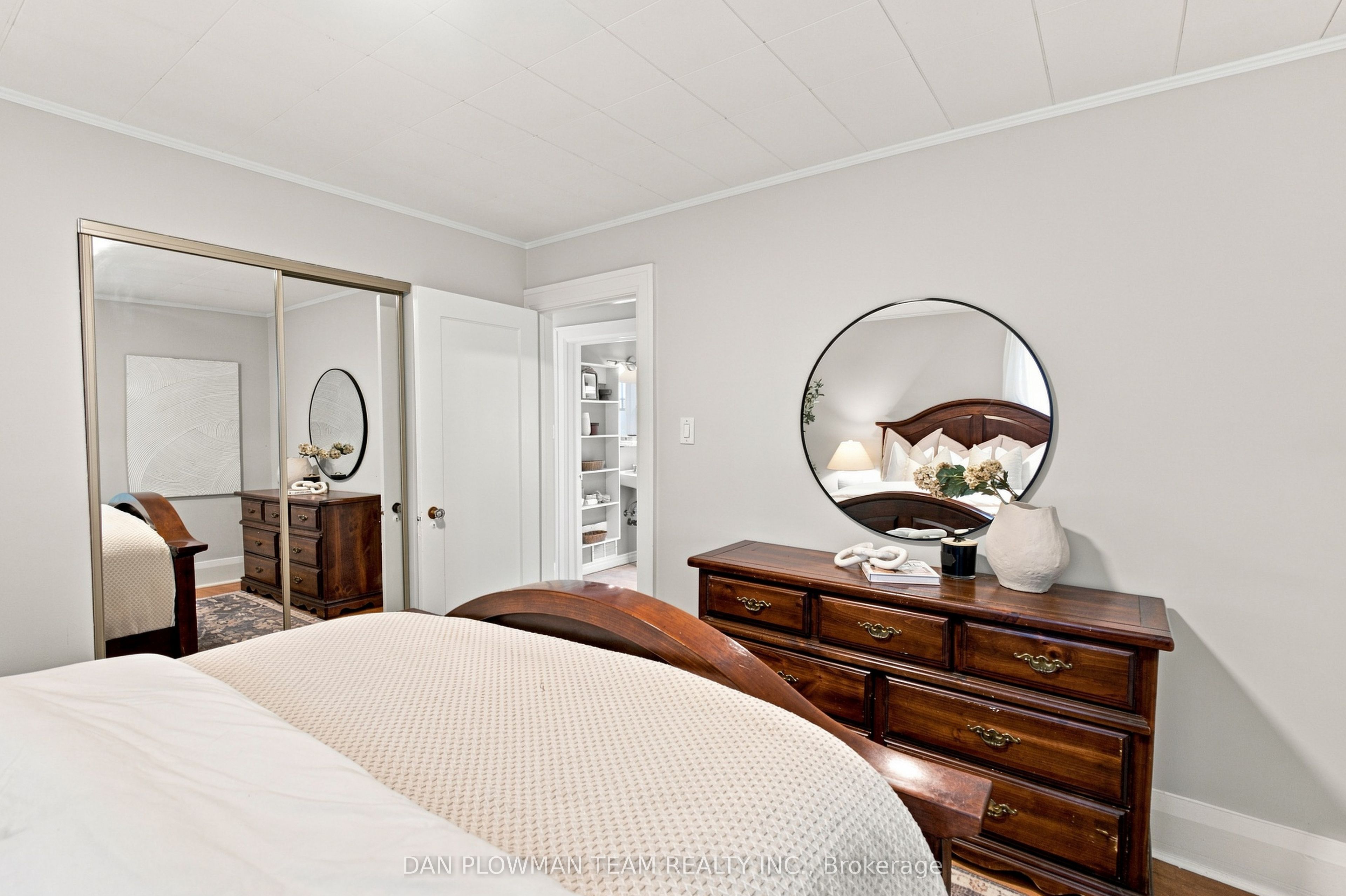 307 William Street E Property Photo 20